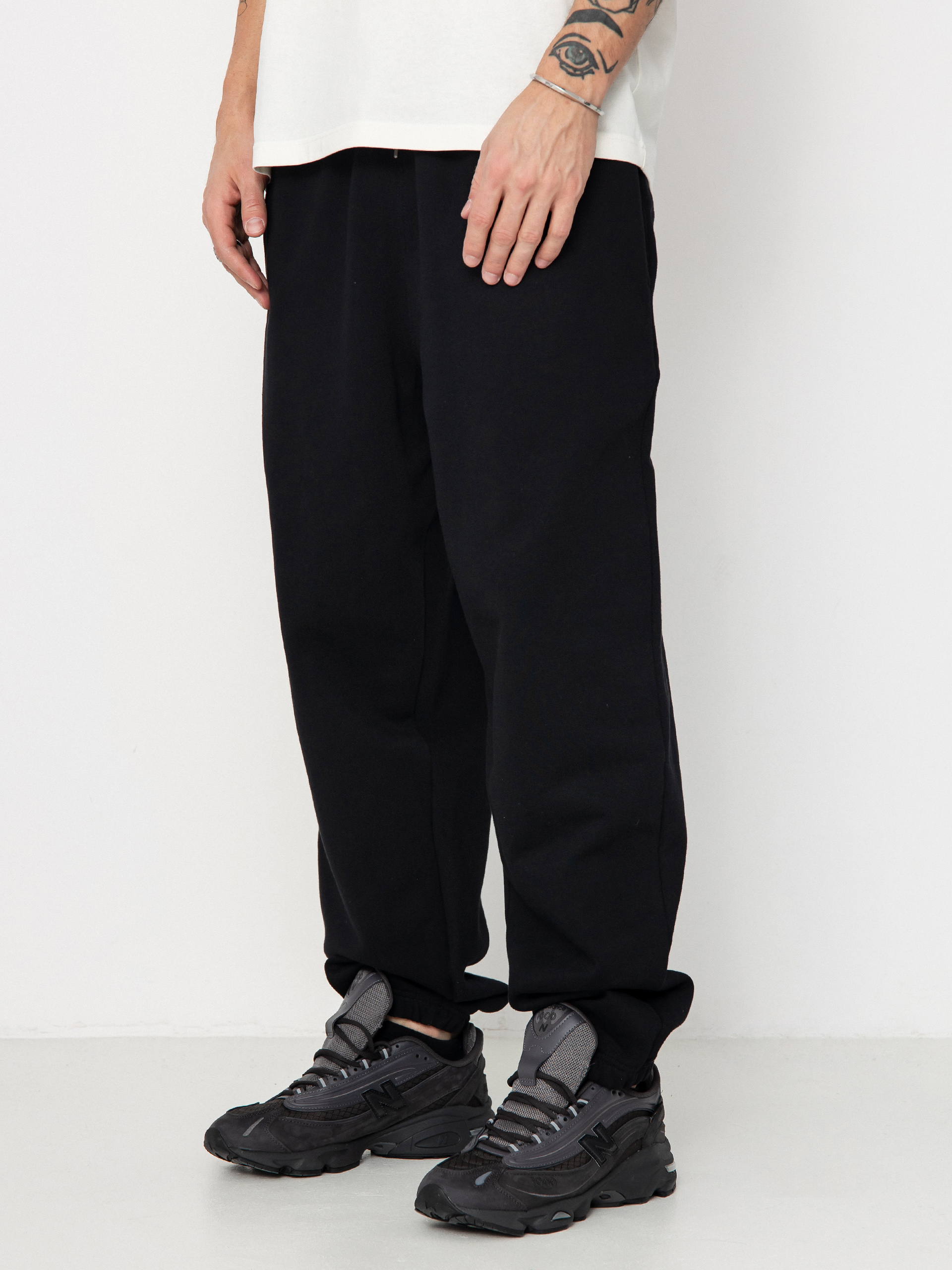 Spodnie Wasted Paris Kingdom Curve Destroy Jogging (black)