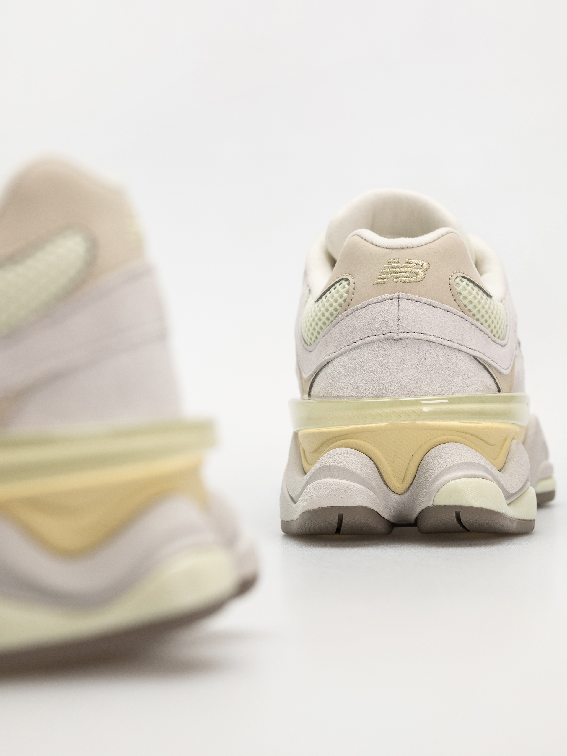 Buty New Balance 9060 (mineral)