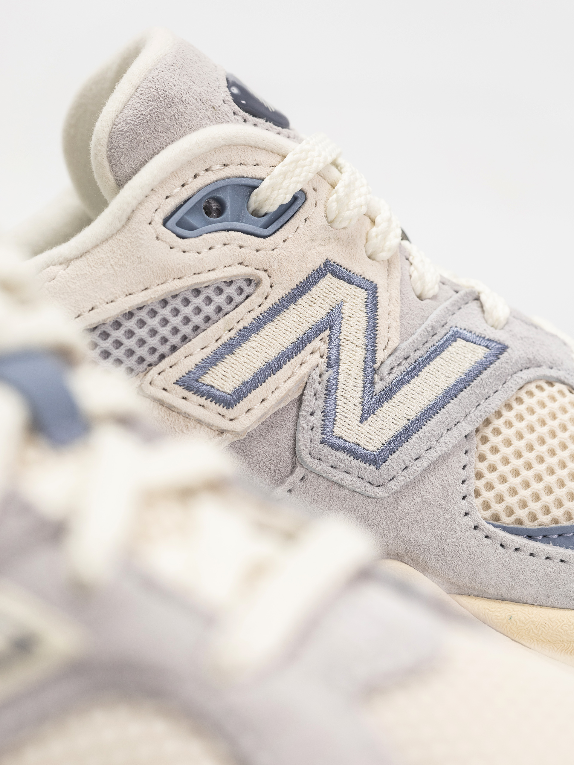 Buty New Balance 9060 (pearl grey)