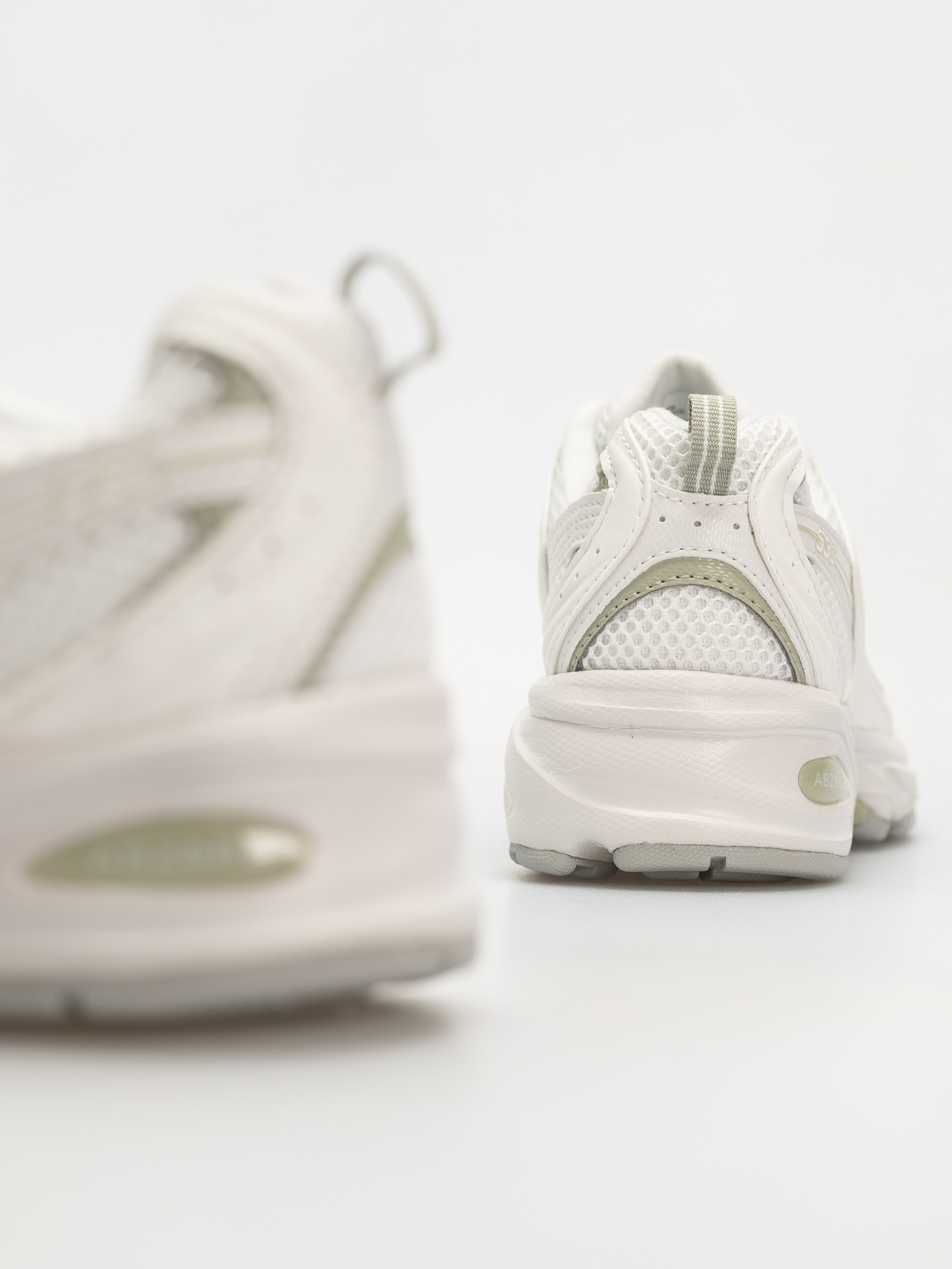 Buty New Balance 530 (reflection)