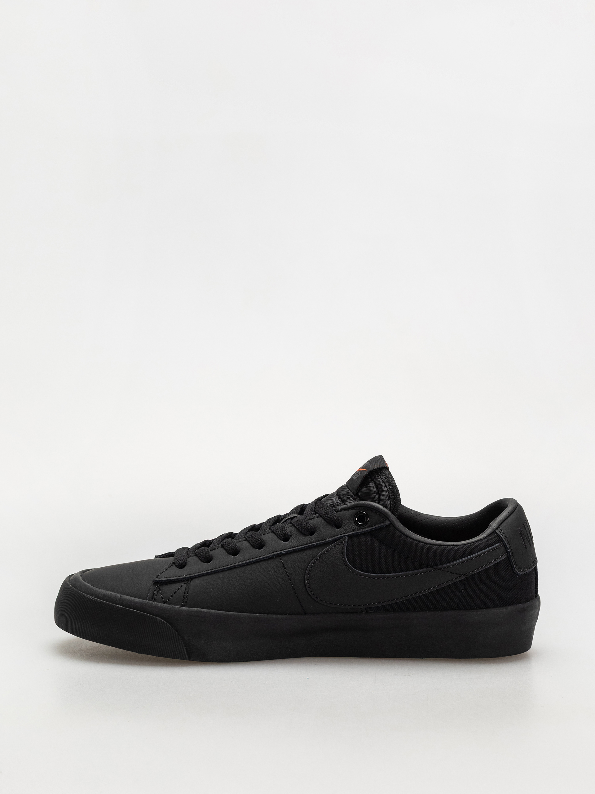 Buty Nike SB Zoom Blazer Low Pro GT ISO (black/black black black)