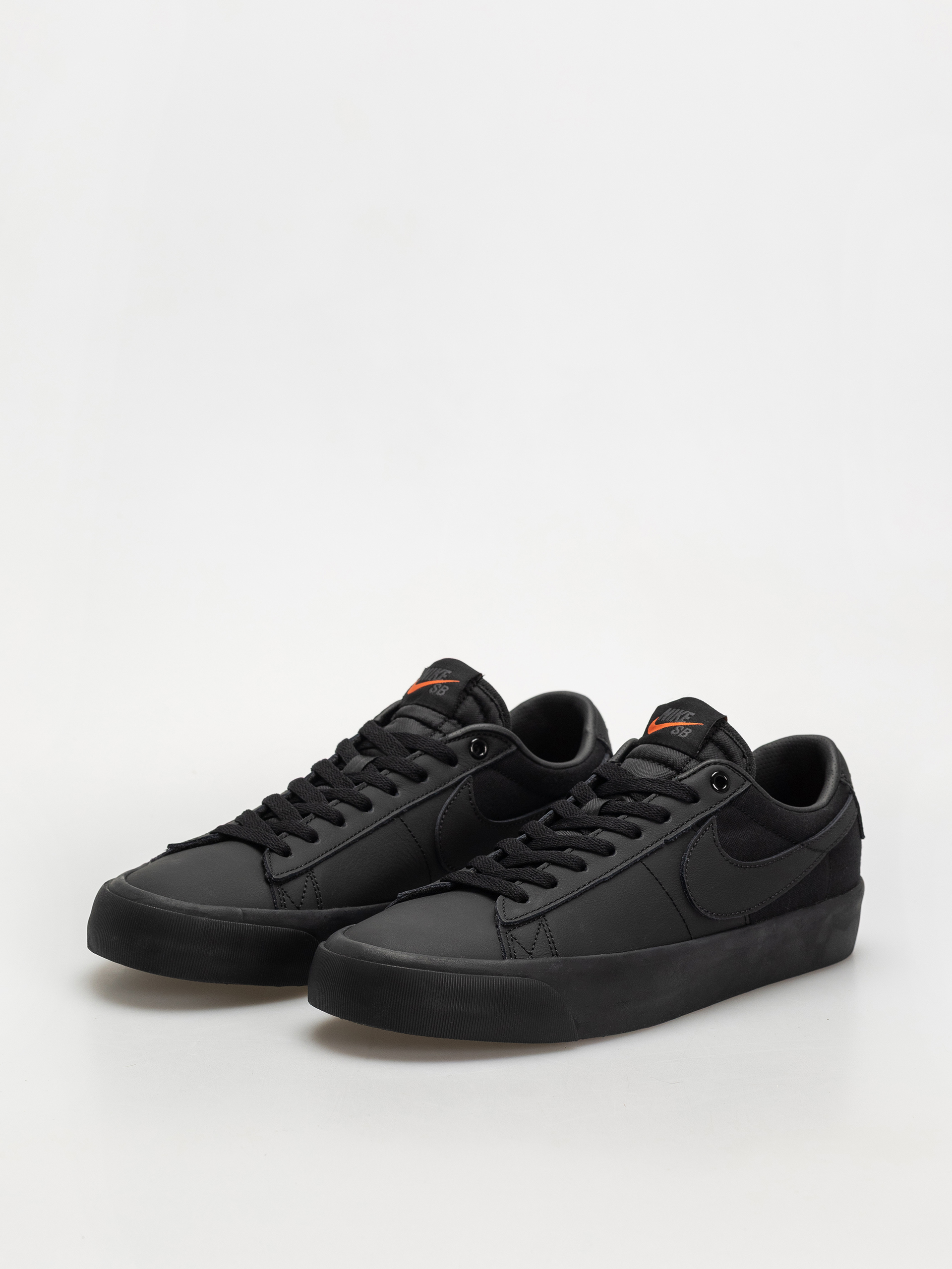 Buty Nike SB Zoom Blazer Low Pro GT ISO (black/black black black)