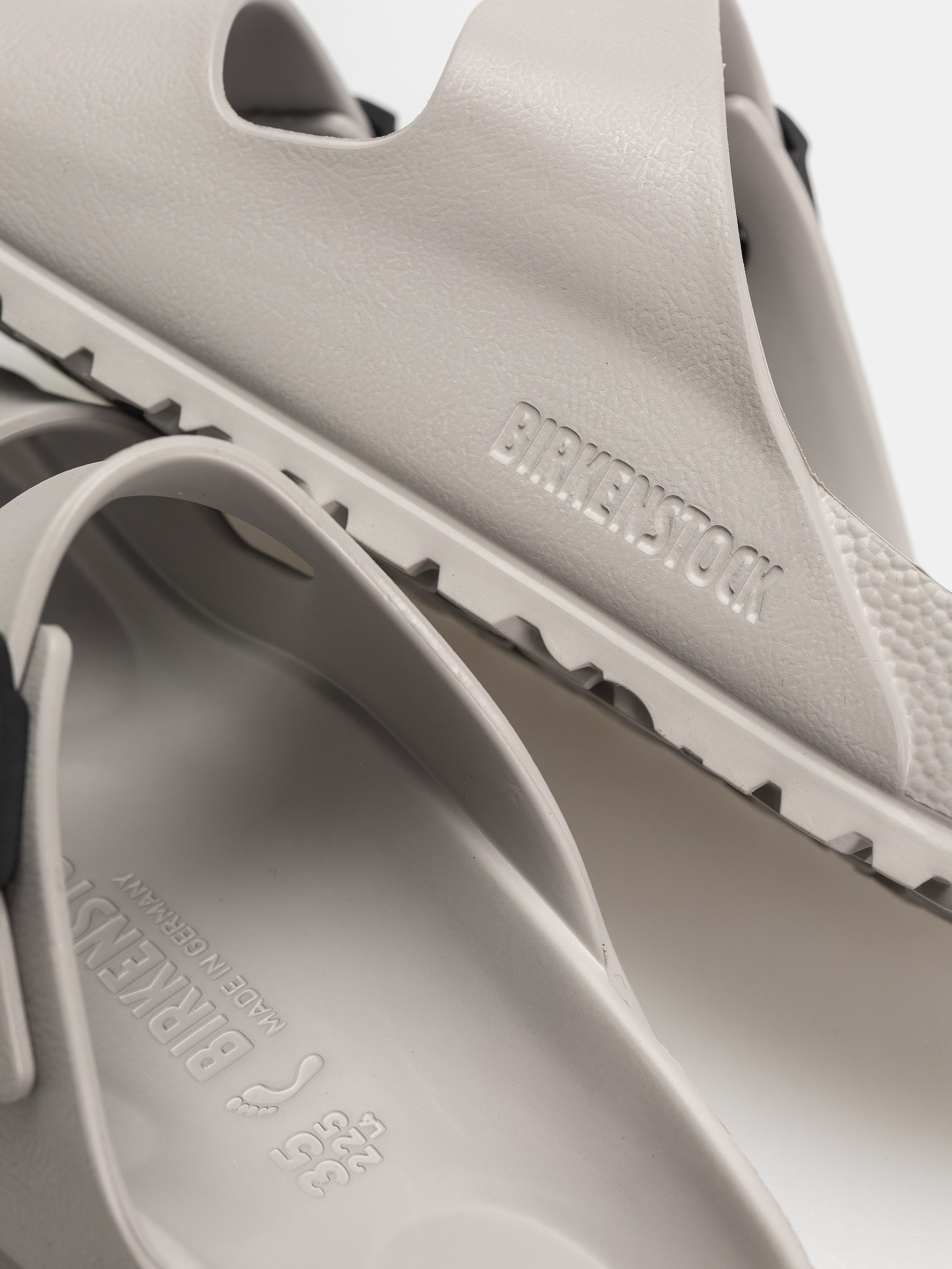 Klapki Birkenstock Arizona Stealth Buckle EVA Narrow Wmn (stone coin/black)