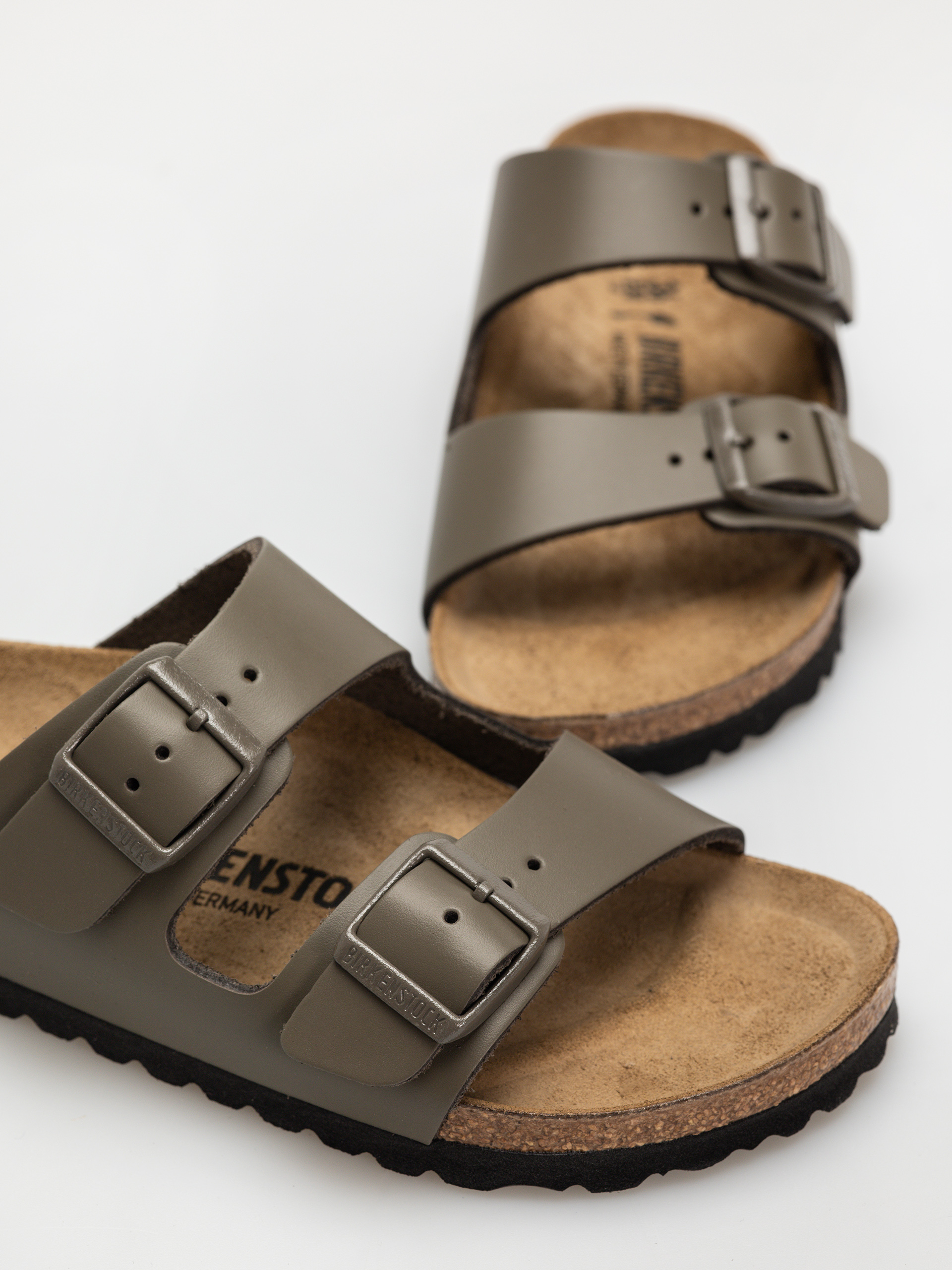 Klapki Birkenstock Arizona Natural Leather Narrow Wmn (concrete gray)