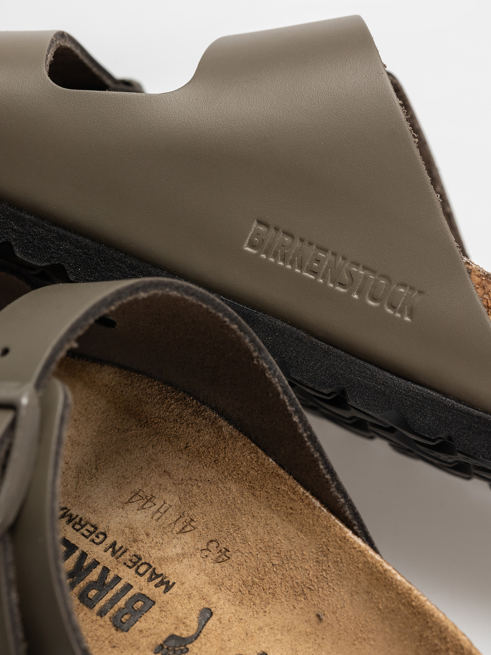 Klapki Birkenstock Arizona Natural Leather Narrow Wmn (concrete gray)