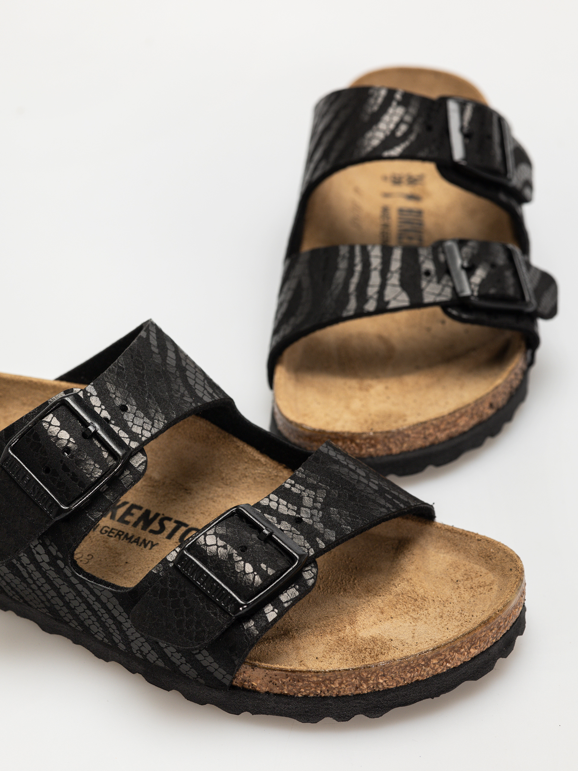 Klapki Birkenstock Arizona Animal Print Narrow Wmn (zebra black)