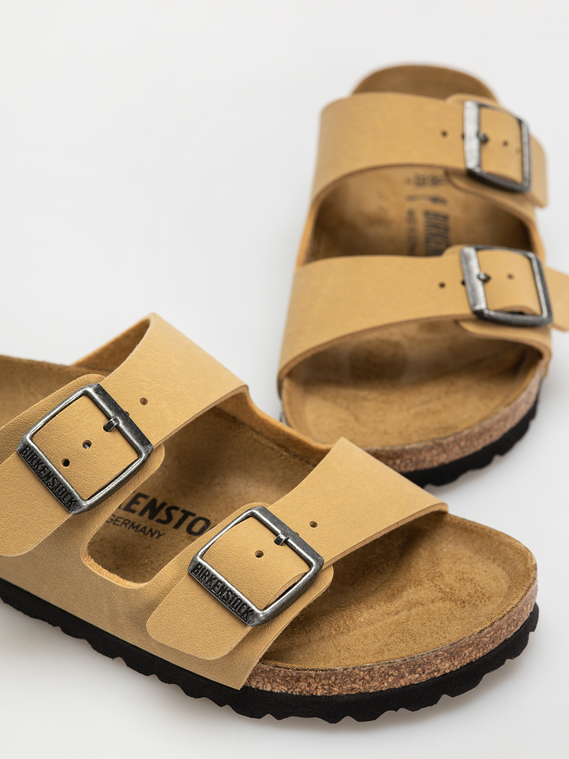 Klapki Birkenstock Arizona Birkibuc Narrow Wmn (latte cream)