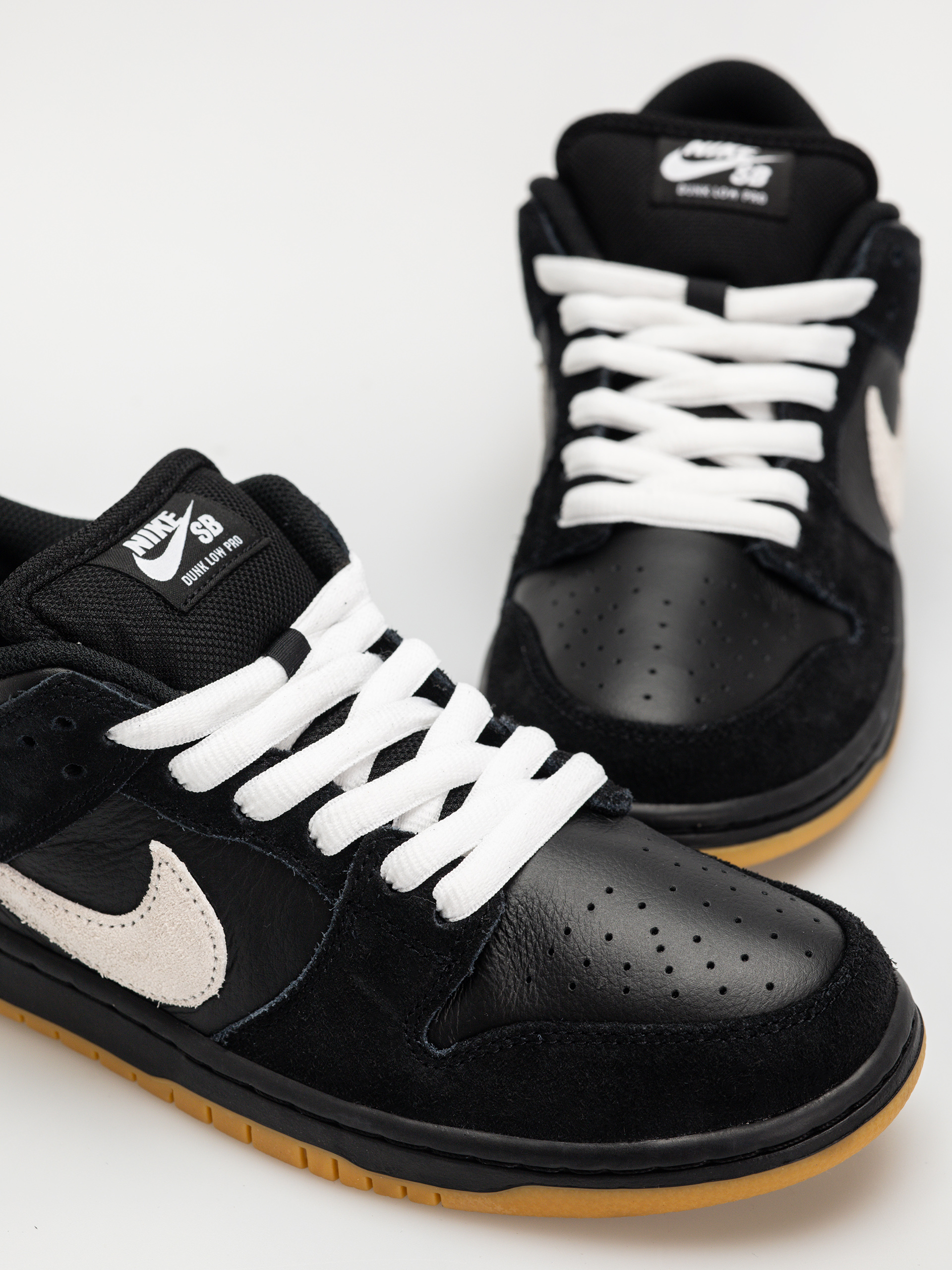 Buty Nike SB Dunk Low Pro (black/white black gum light brown)