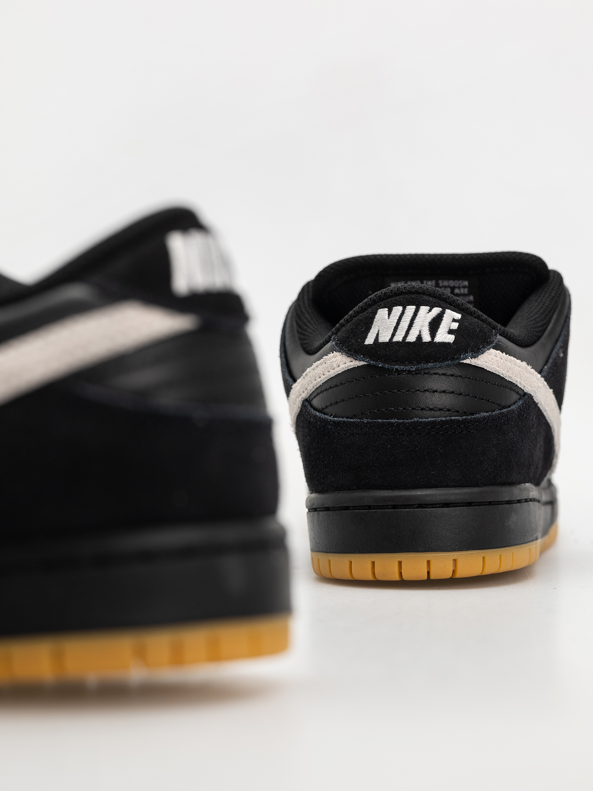 Buty Nike SB Dunk Low Pro (black/white black gum light brown)