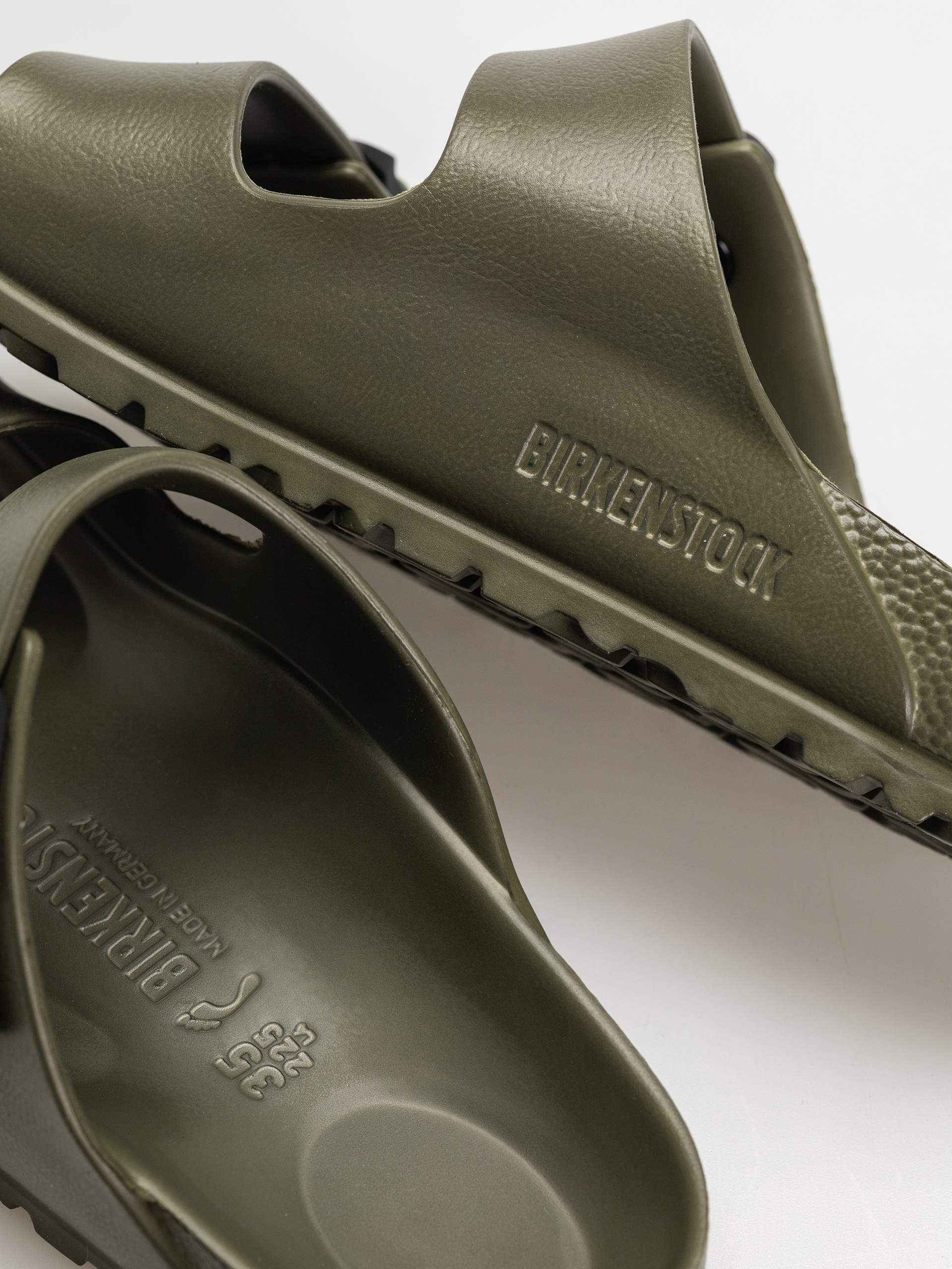 Klapki Birkenstock Arizona Stealth Buckle EVA Narrow Wmn (khaki/black)