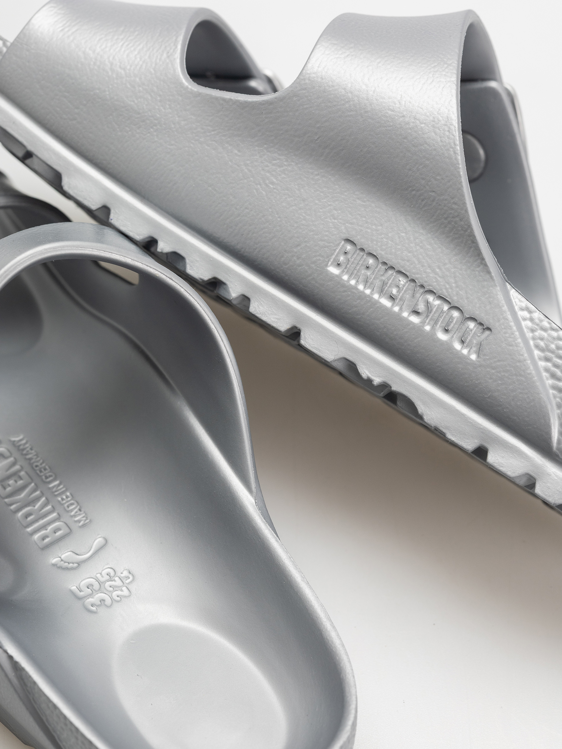 Klapki Birkenstock Arizona EVA Narrow Wmn (metallic silver)