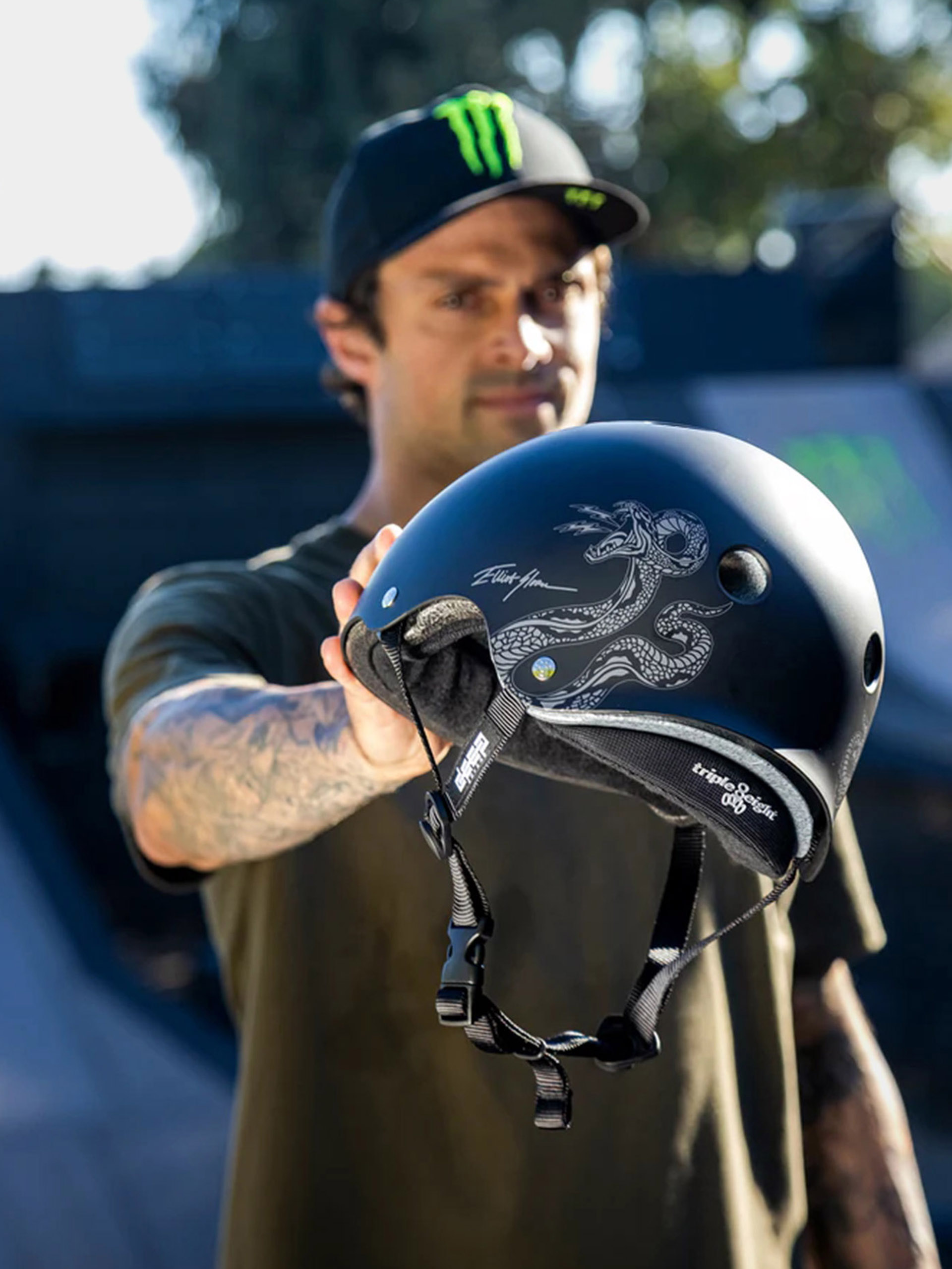 Kask Triple Eight Deep Cover Helmet