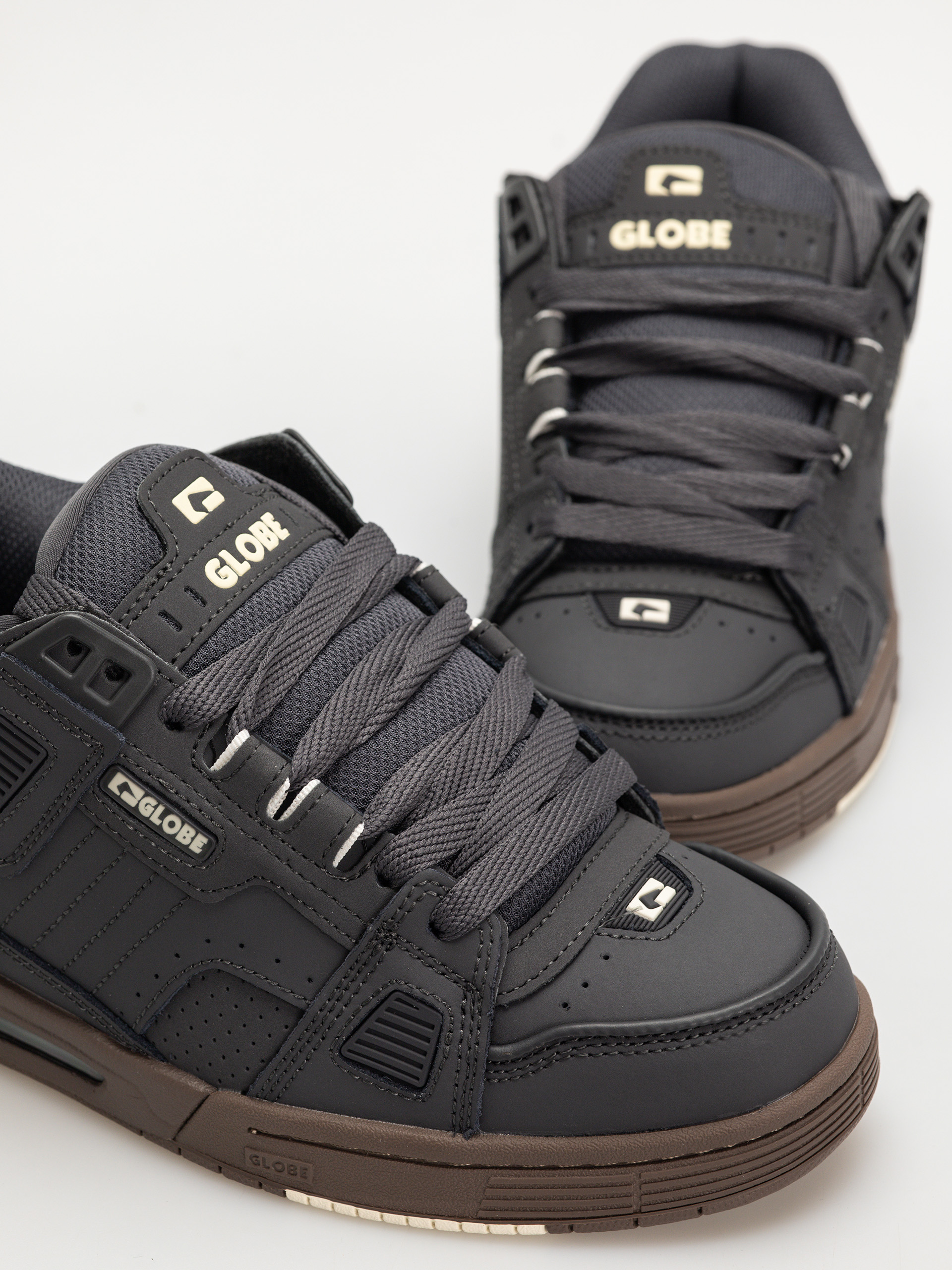 Buty Globe Sabre (lead/gum)