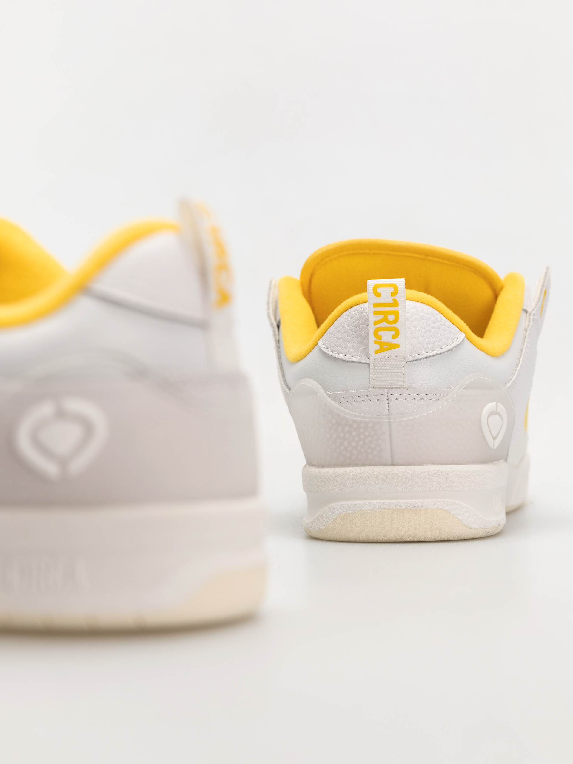 Buty Circa Tave Tt (white/jubilee gold)