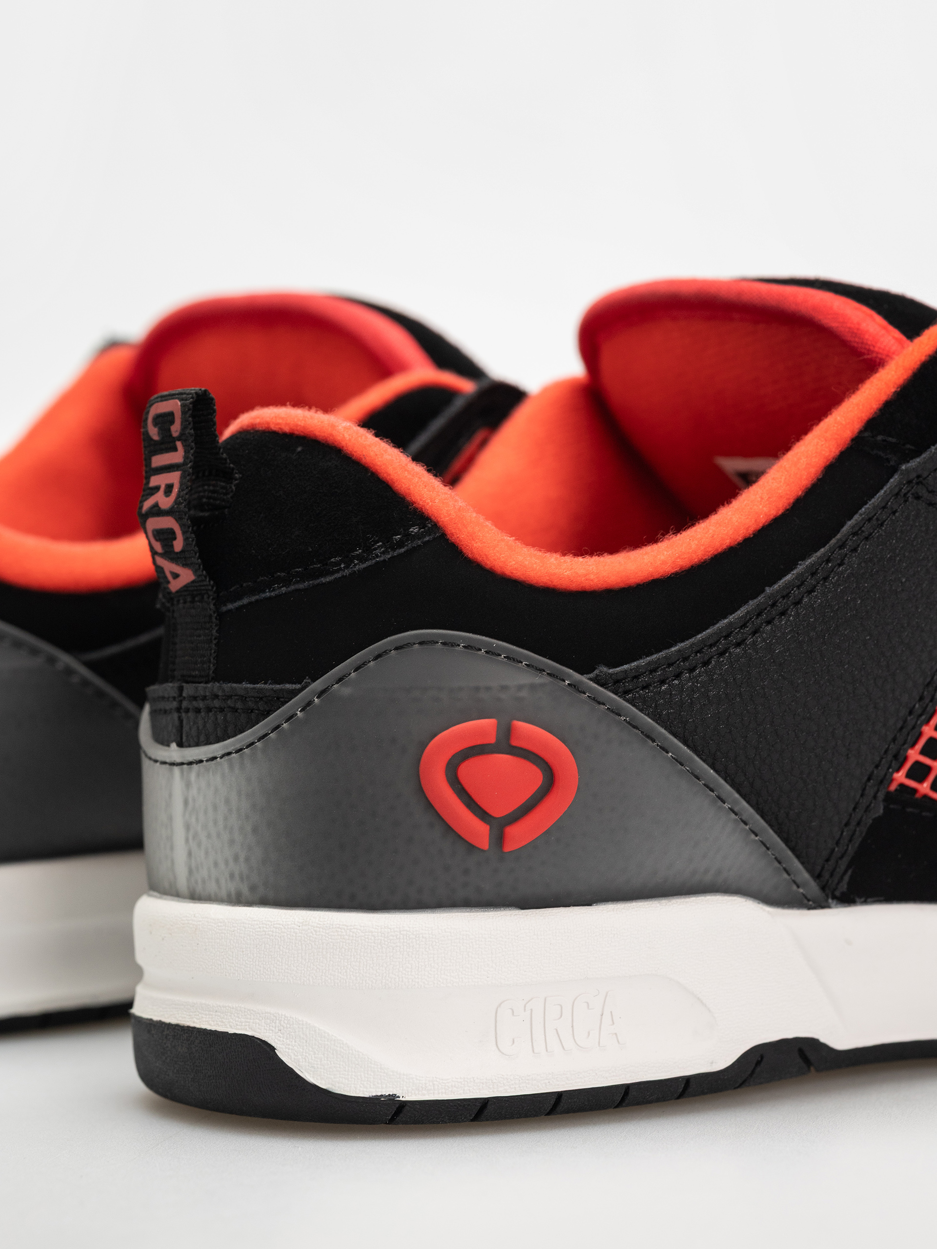 Buty Circa Tave Tt (black/rubicondo)