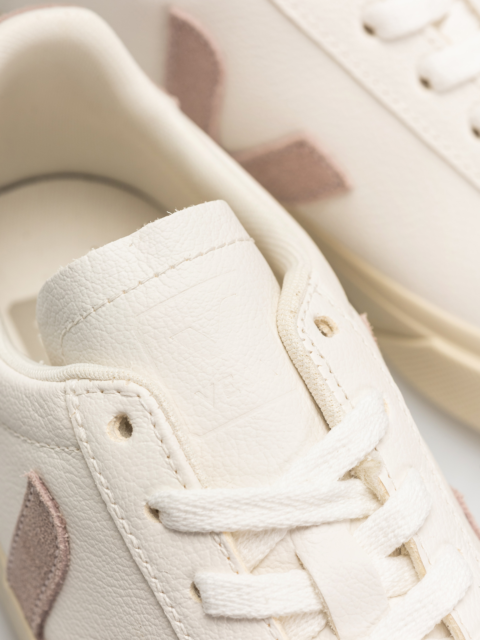 Buty Veja Campo Wmn (extra white babe)