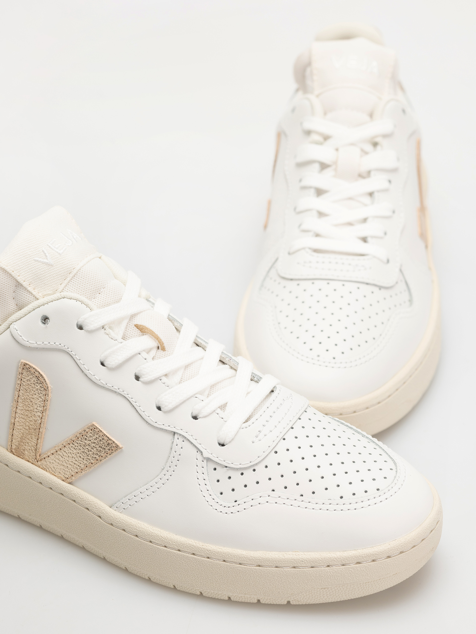 Buty Veja V-10 Wmn (extra white platine)