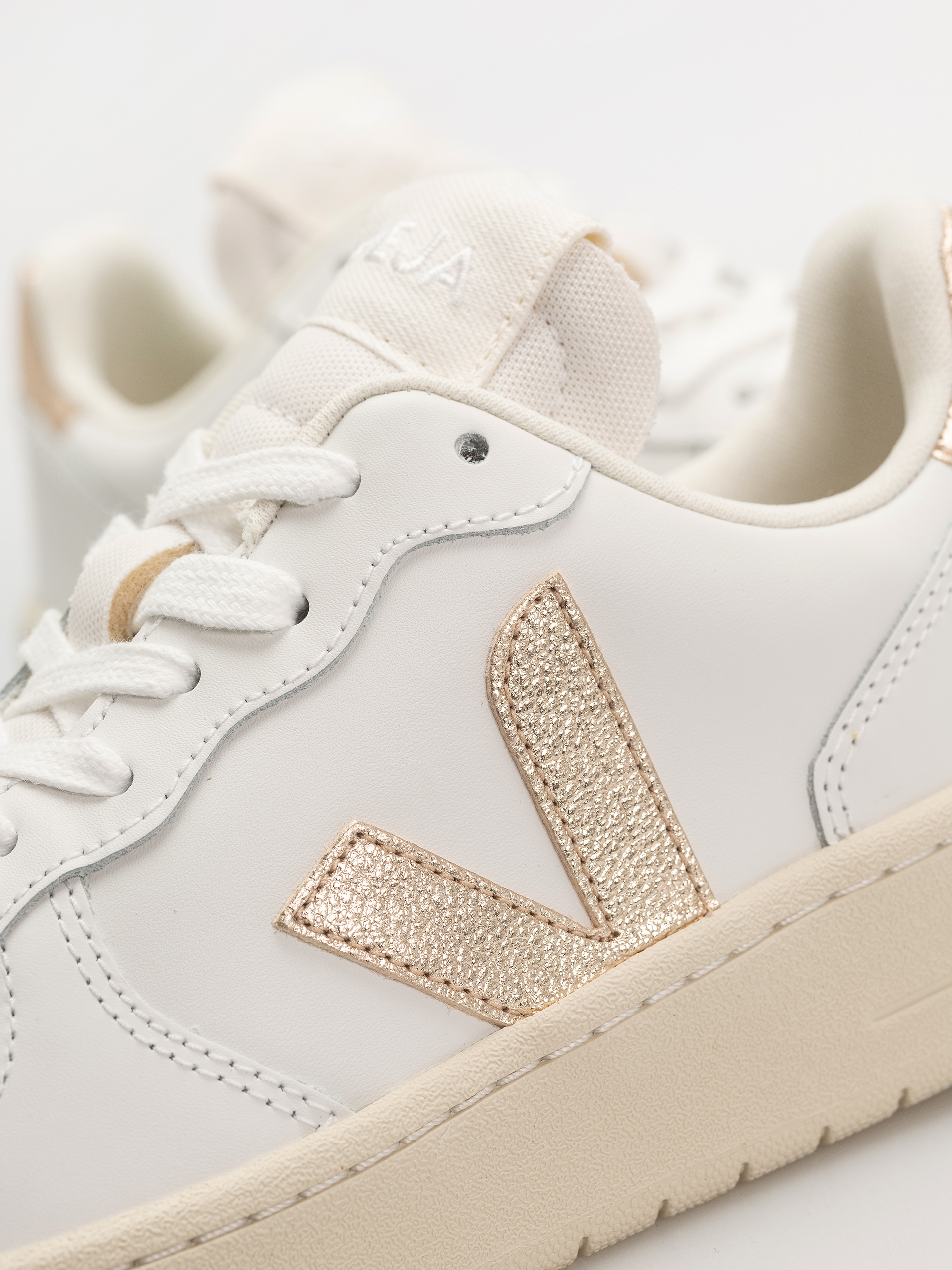 Buty Veja V-10 Wmn (extra white platine)