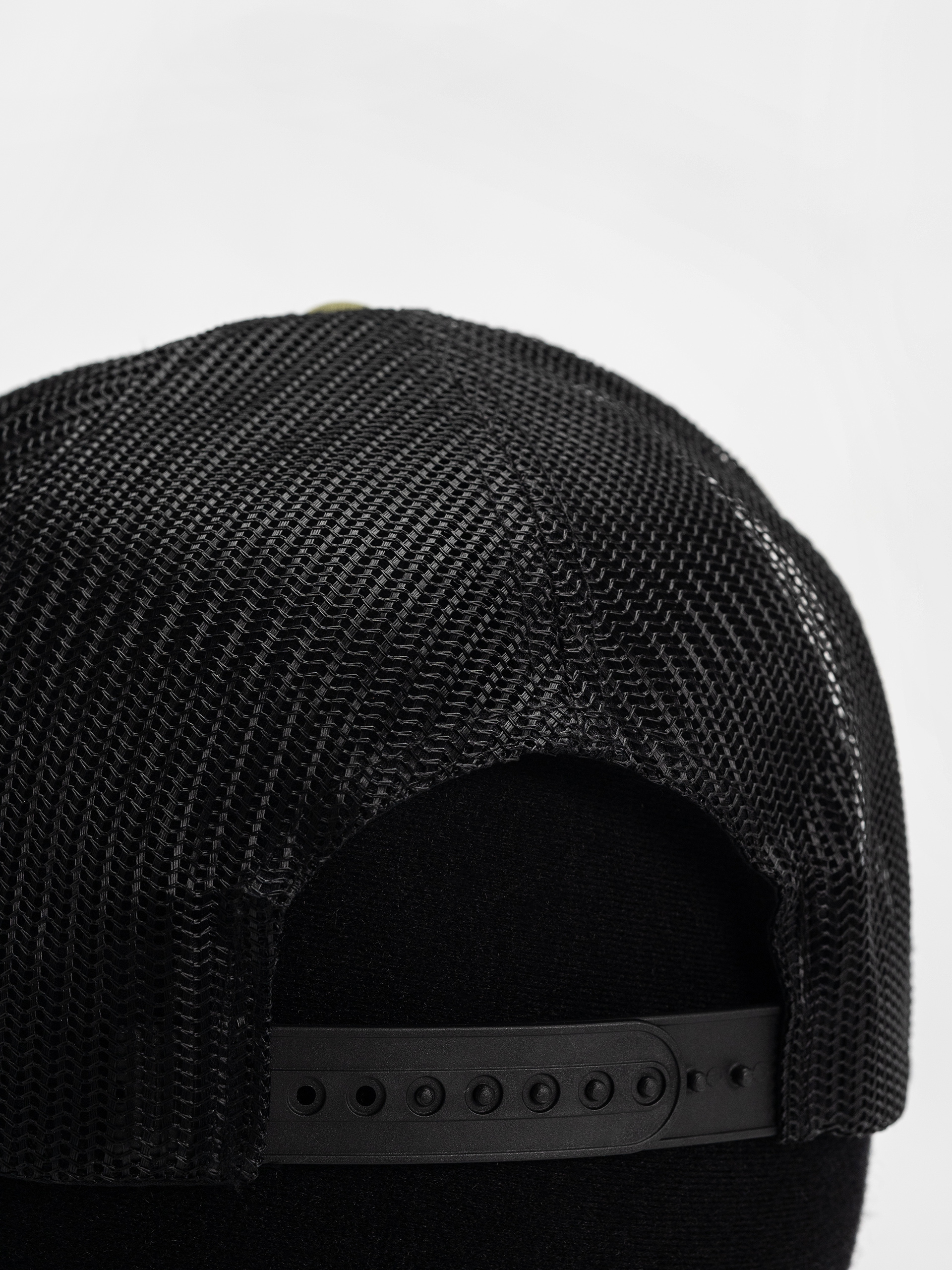 Czapka z daszkiem Circa C1rcle Trucker (military/red)