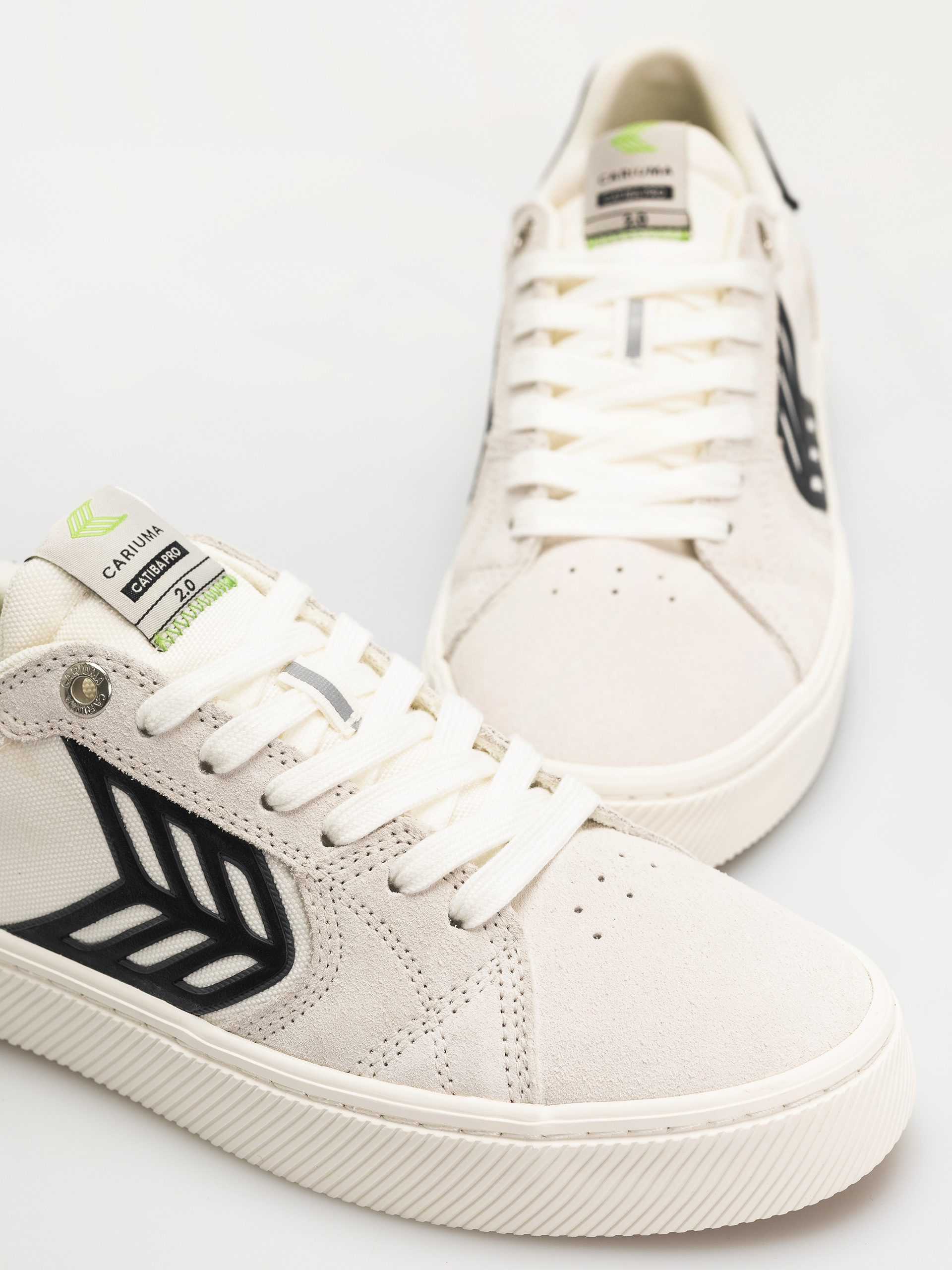 Buty Cariuma Catiba Pro 2.0 (smoke white suede off white cordura black logo)