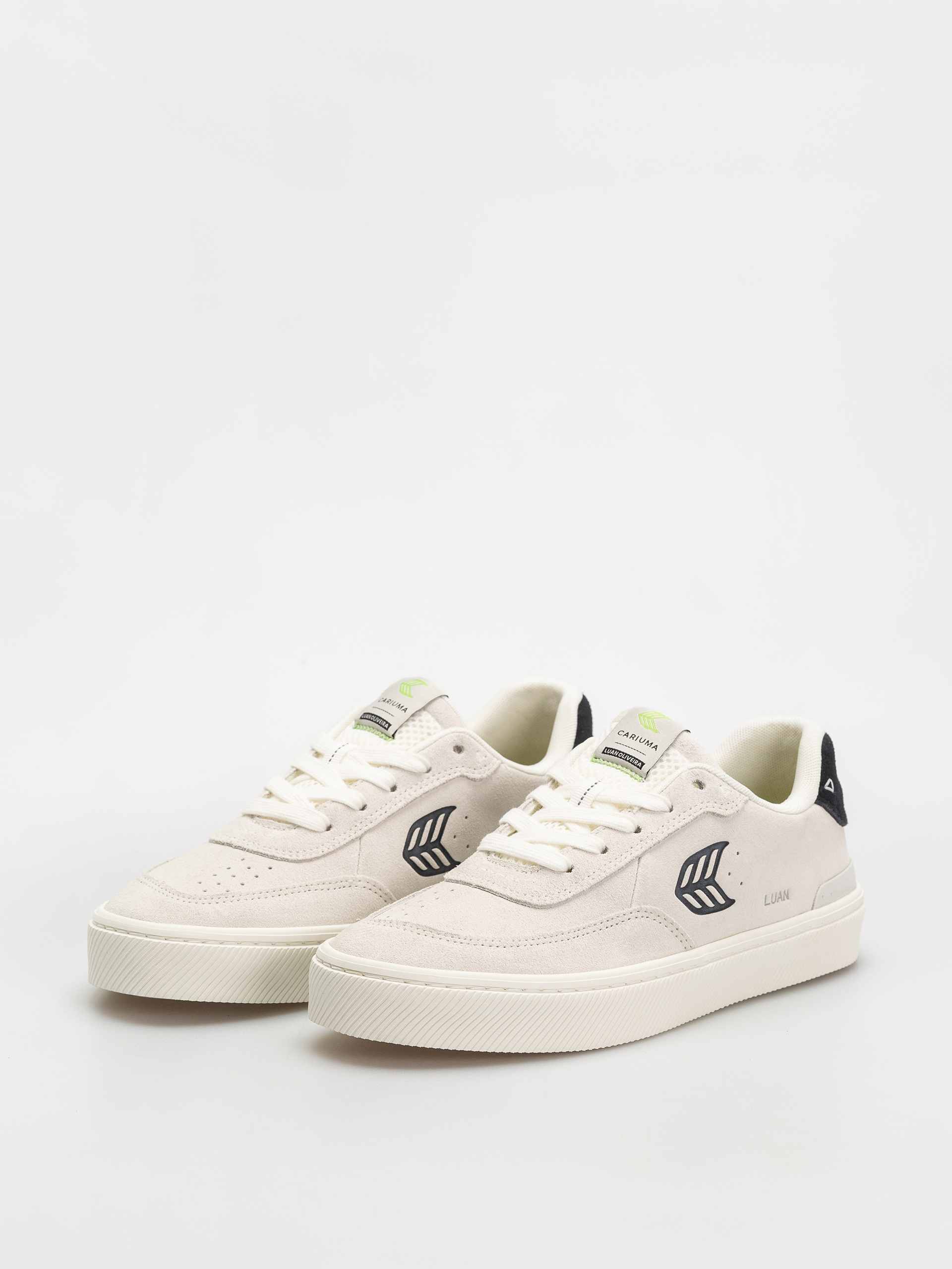 Buty Cariuma Luan Pro (smoke white suede black logo)
