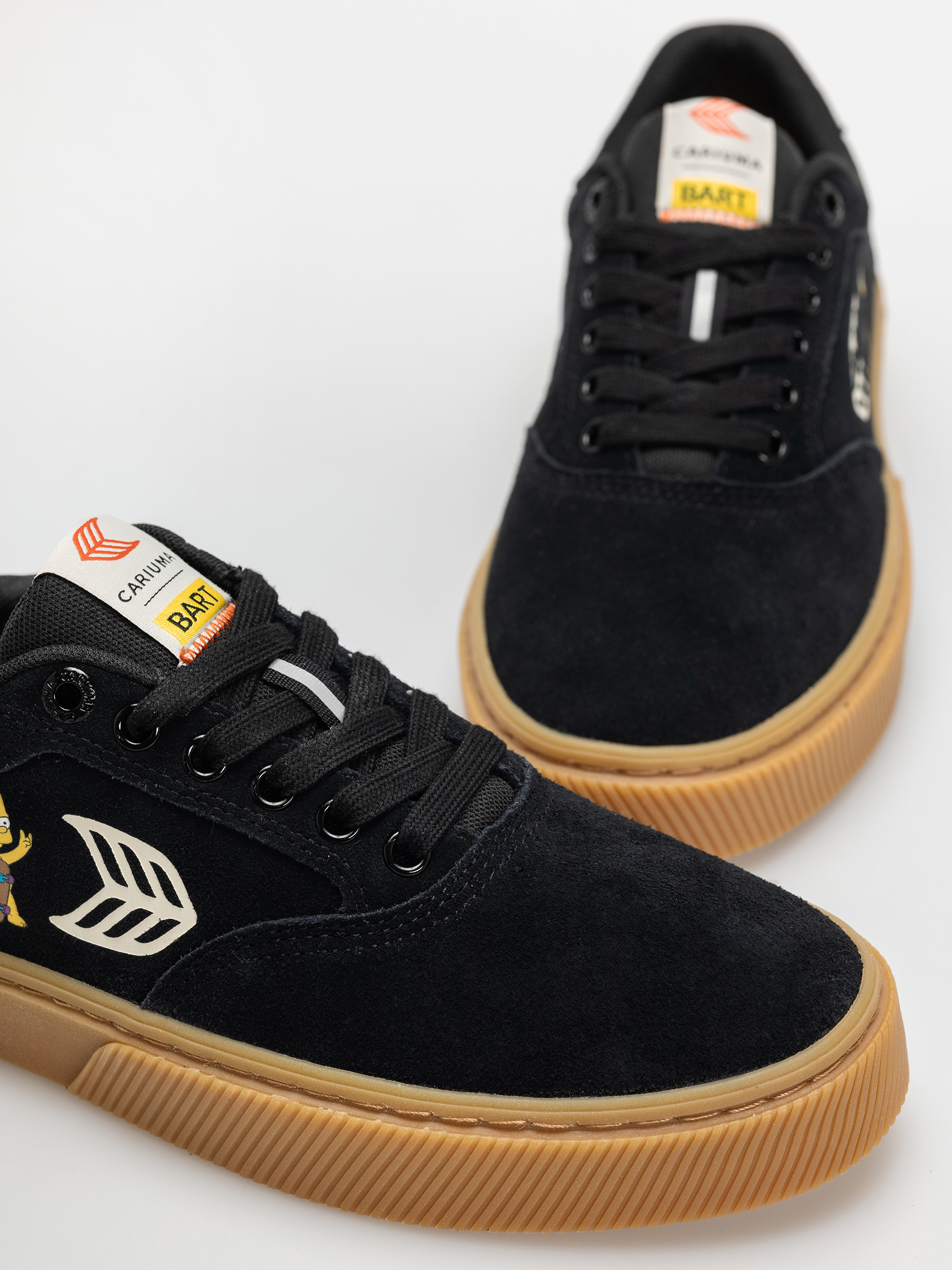 Buty Cariuma Simpsons Naioca (black suede bart skateboard)