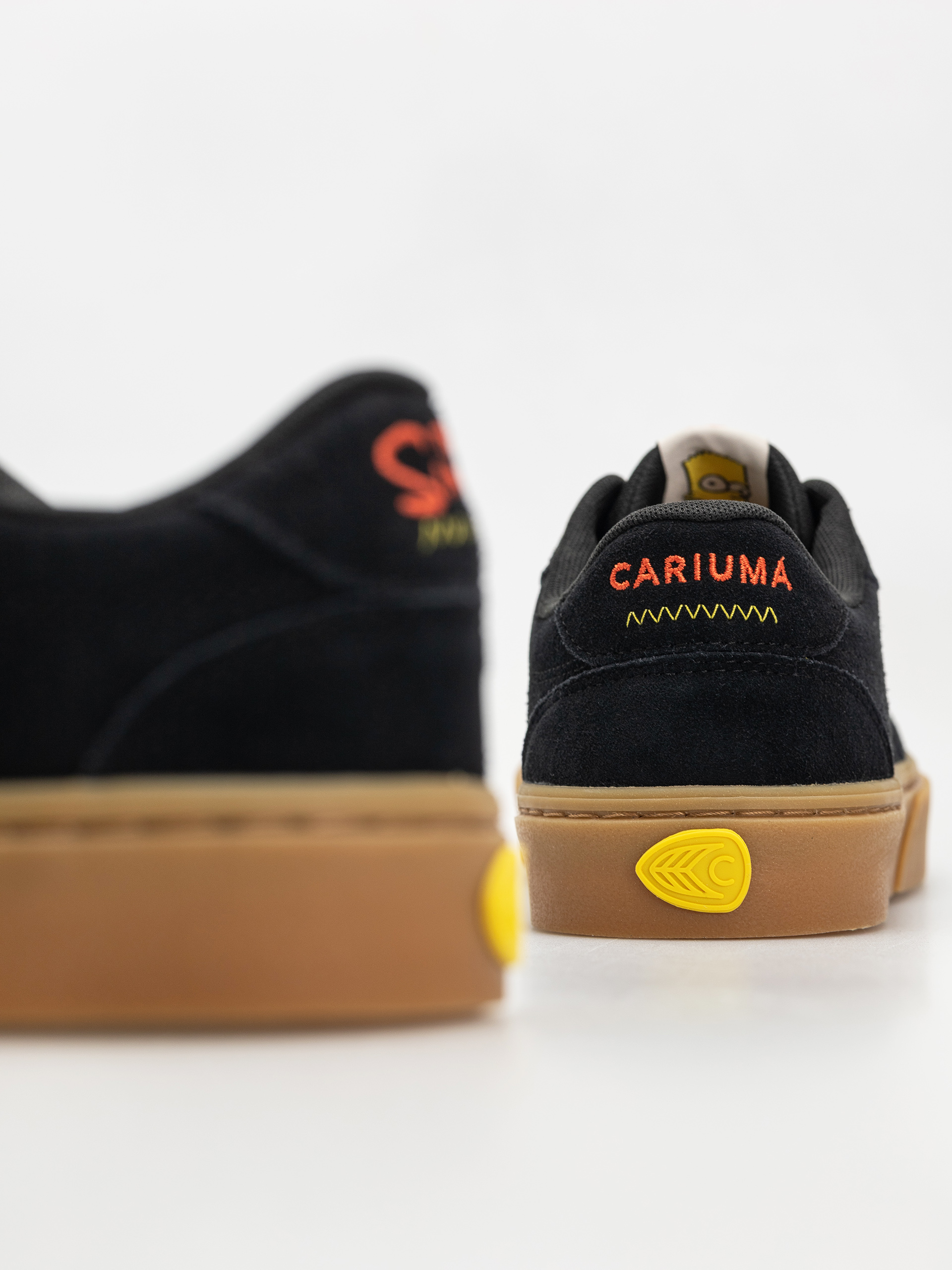 Buty Cariuma Simpsons Naioca (black suede bart skateboard)