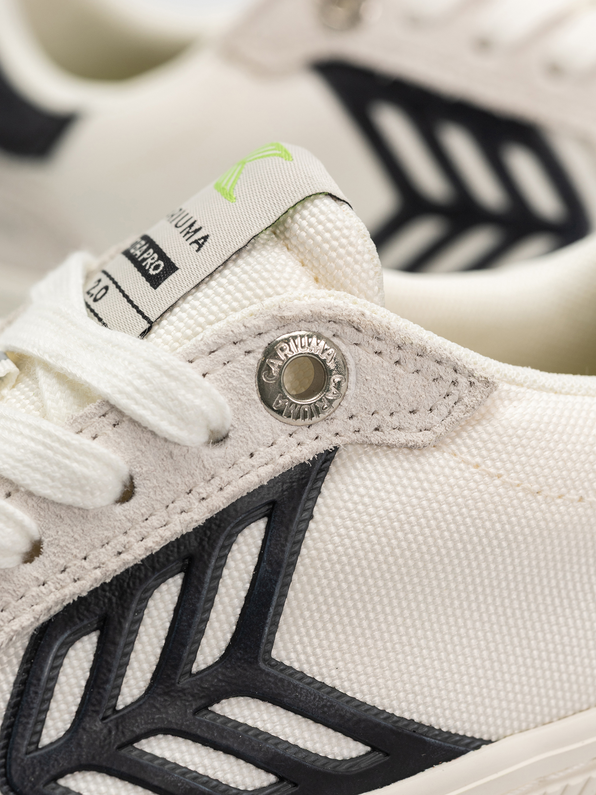 Buty Cariuma Catiba Pro 2.0 Wmn (smoke white suede off white cordura black logo)