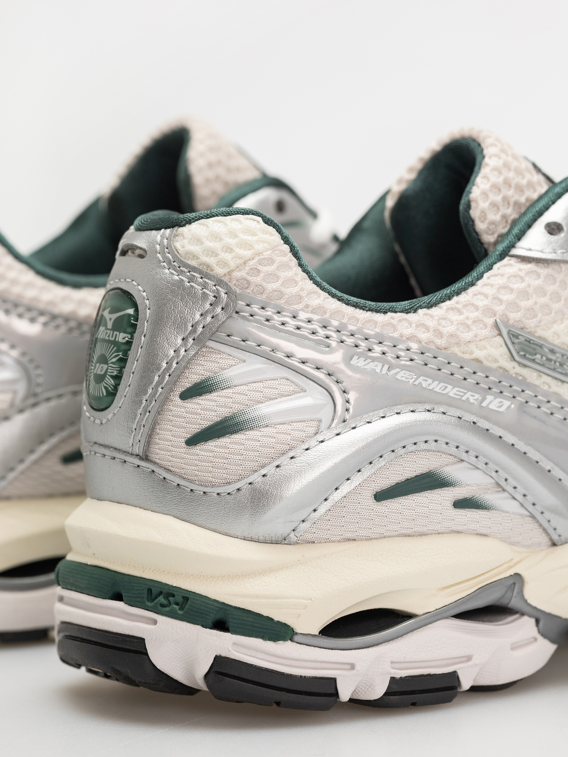 Buty Mizuno Wave Rider 10 (snow white/slate/bistro green)