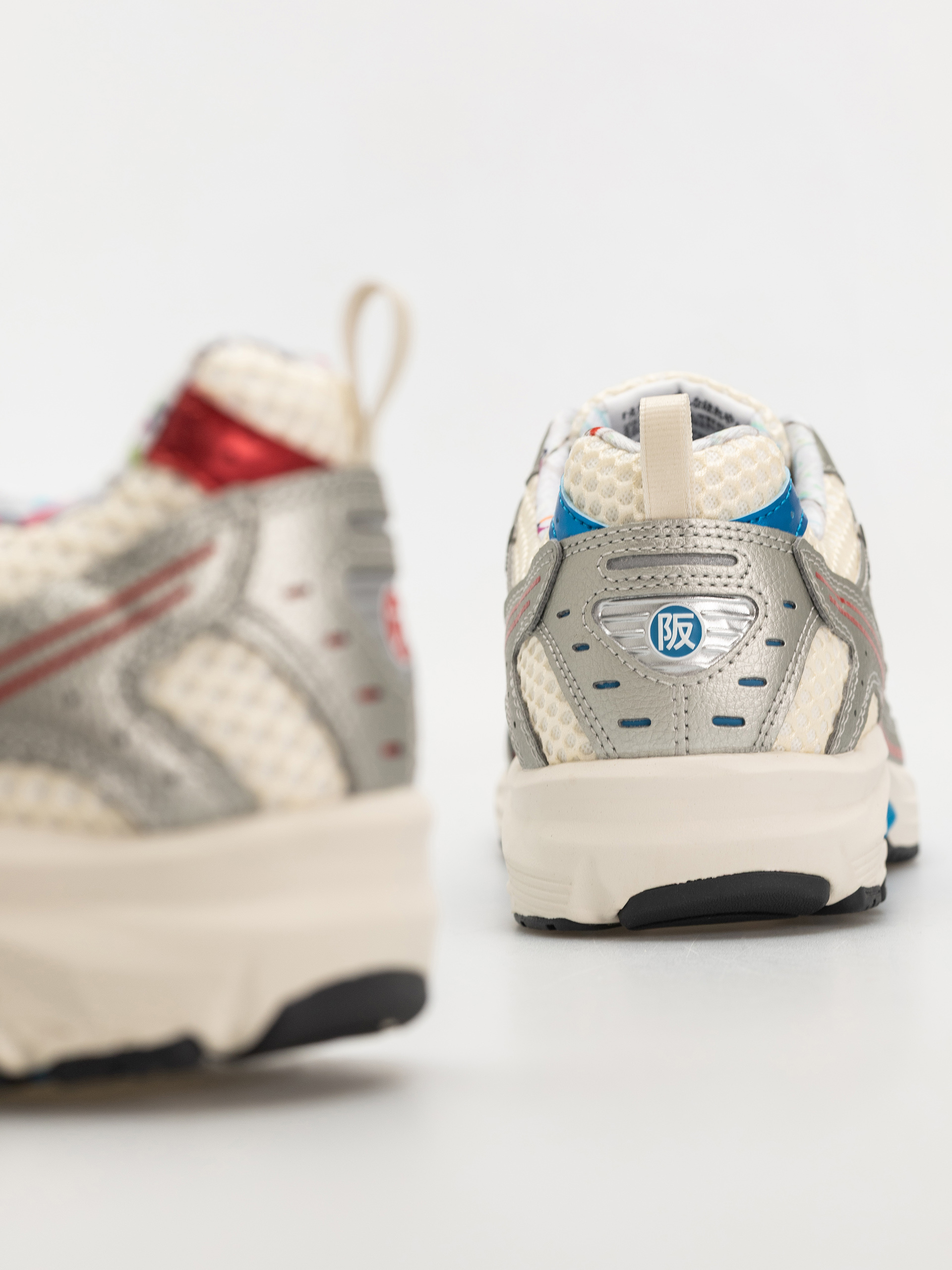 Buty Mizuno MXR (pristine/high risk red/blue pace)