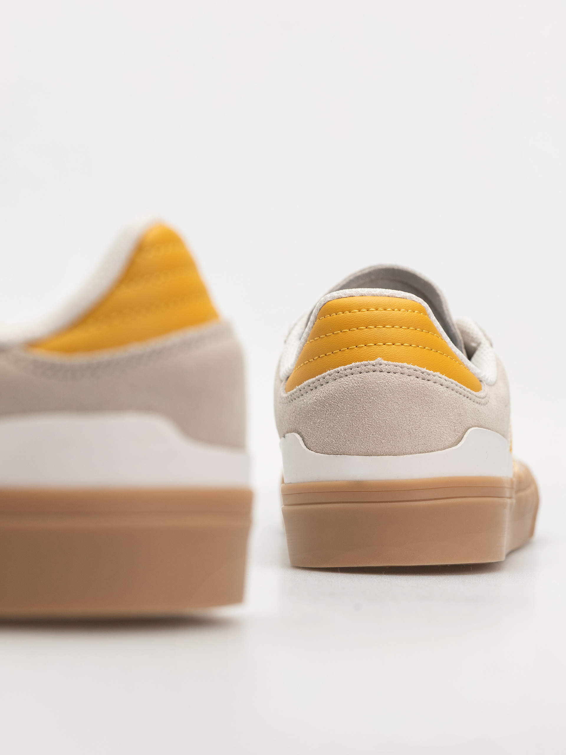 Buty adidas Busenitz Vulc II (crywht/preyel/goldmt)