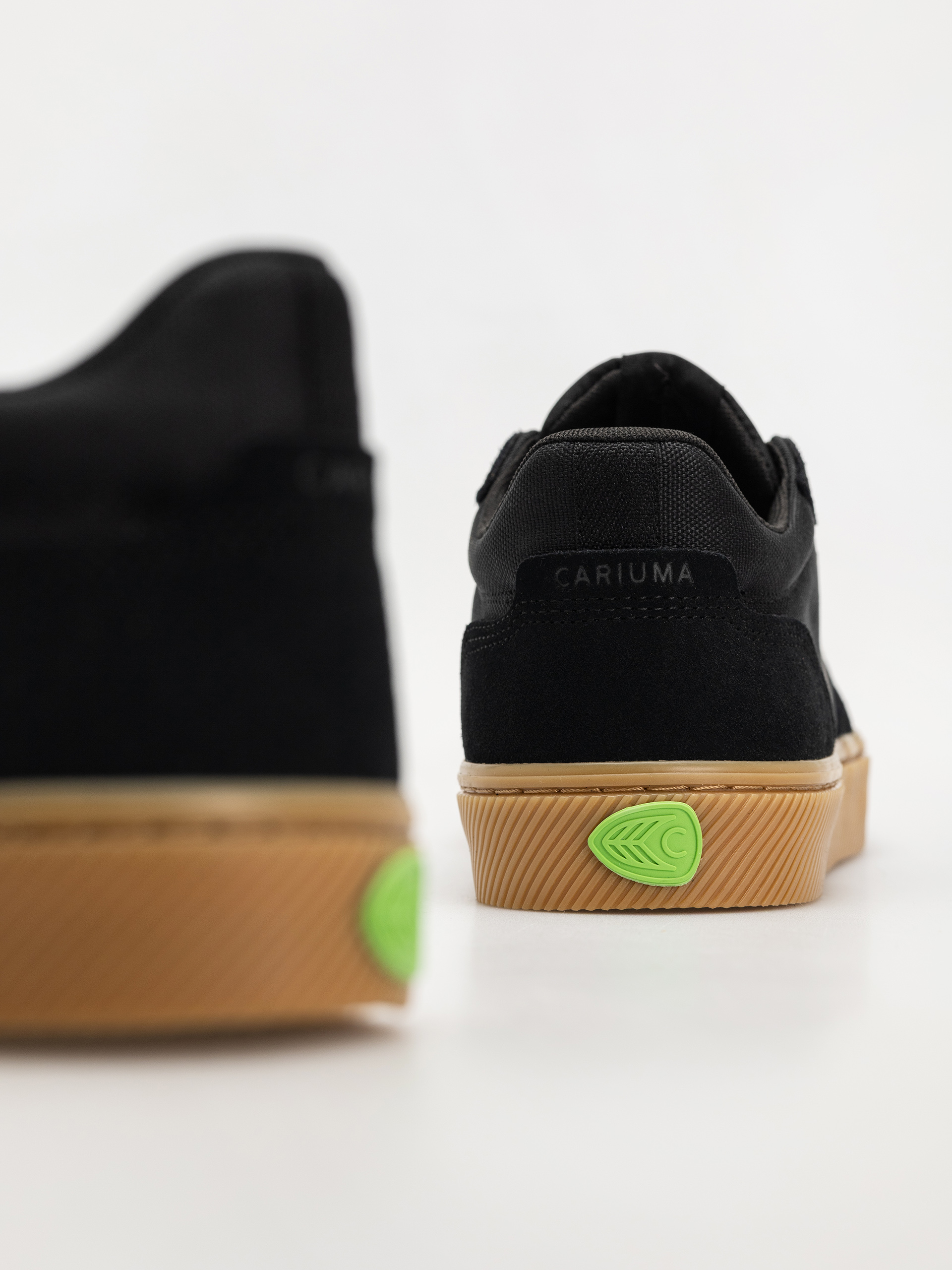 Buty Cariuma Vallely Pro (gum black suede and cordura ash grey logo)