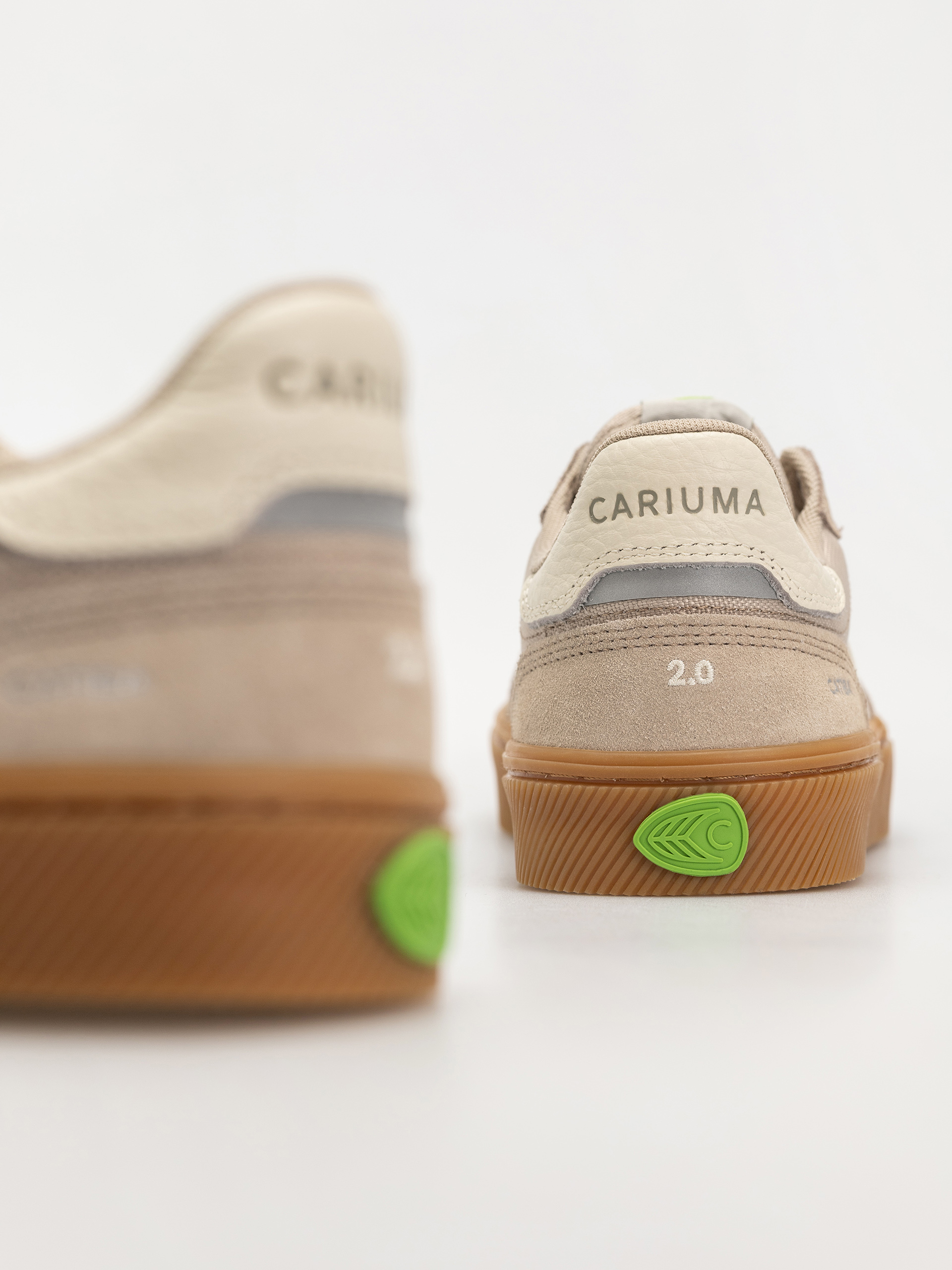 Buty Cariuma Catiba Pro 2.0 (plaza taupe suede and cordura ivory logo)