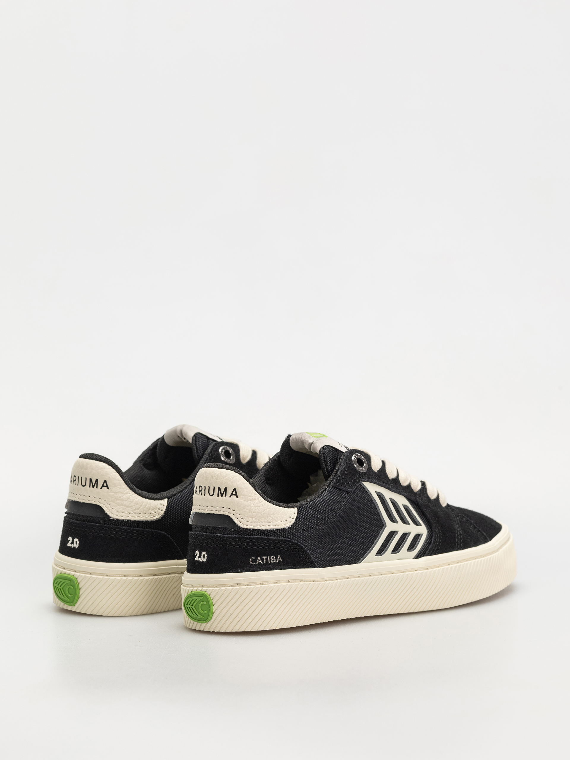 Buty Cariuma Catiba Pro 2.0 Wmn (black suede and cordura ivory logo)