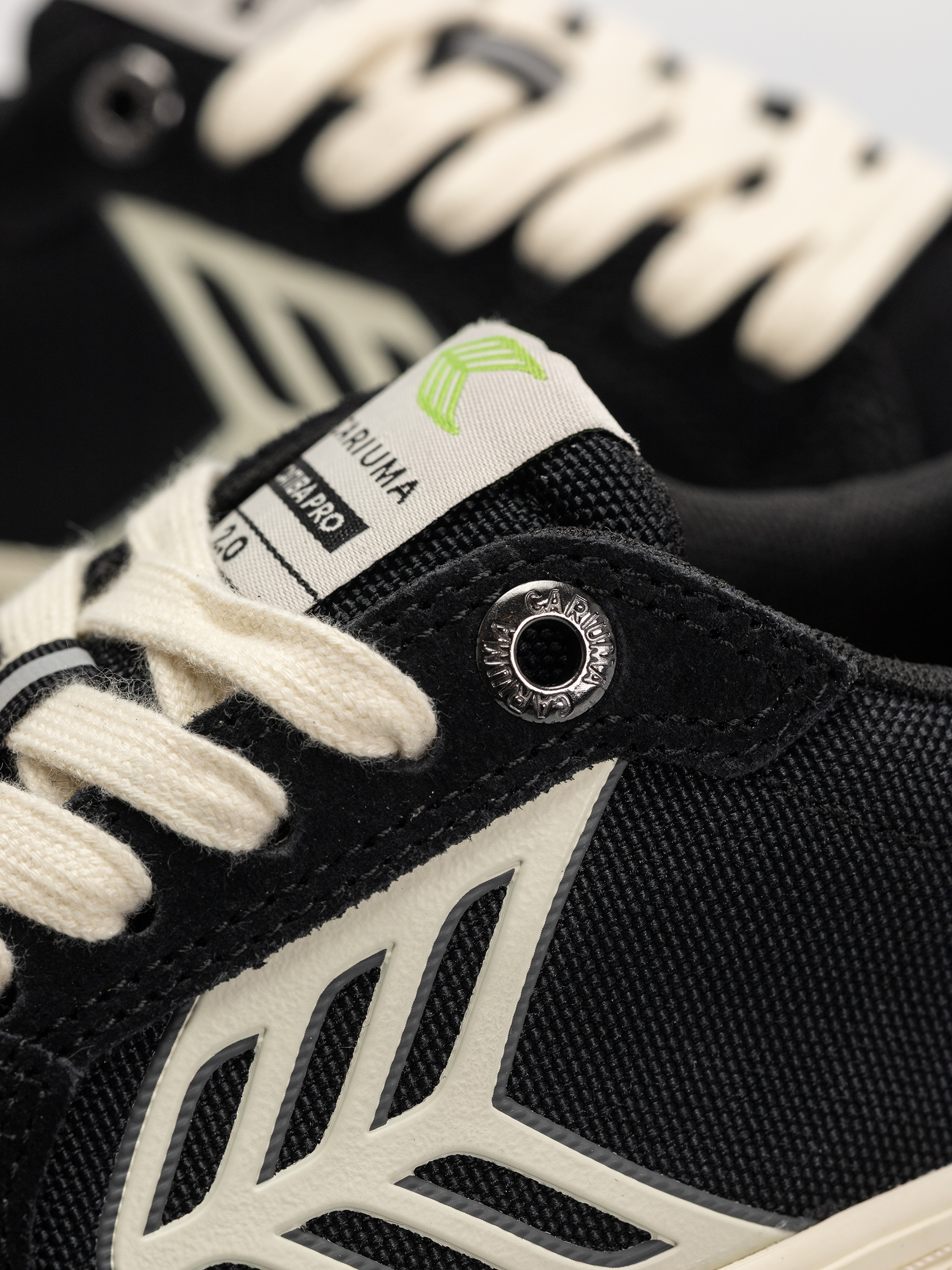 Buty Cariuma Catiba Pro 2.0 Wmn (black suede and cordura ivory logo)