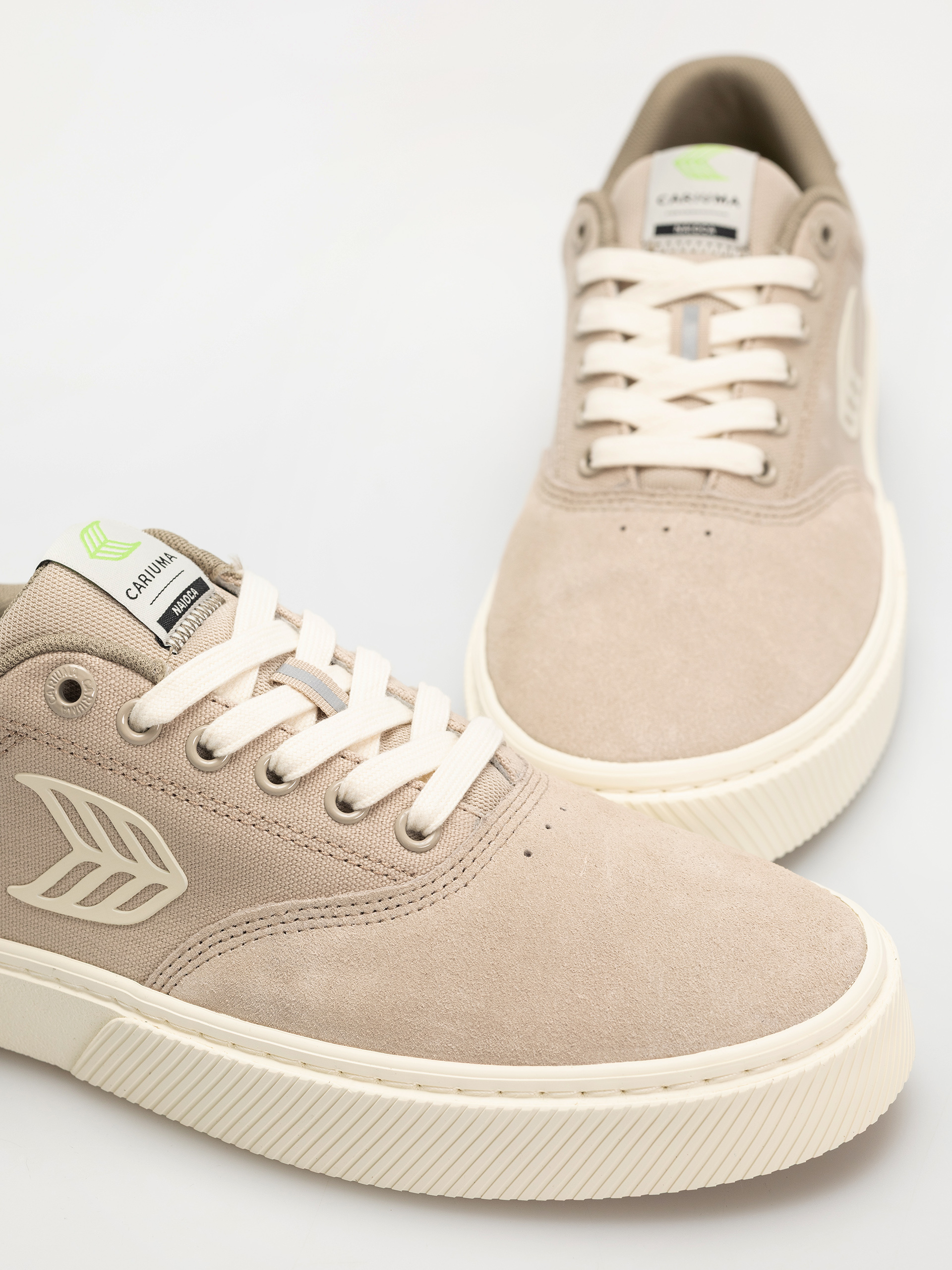 Buty Cariuma Naioca Pro (plaza taupe suede and canvas ivory logo laurel oak)