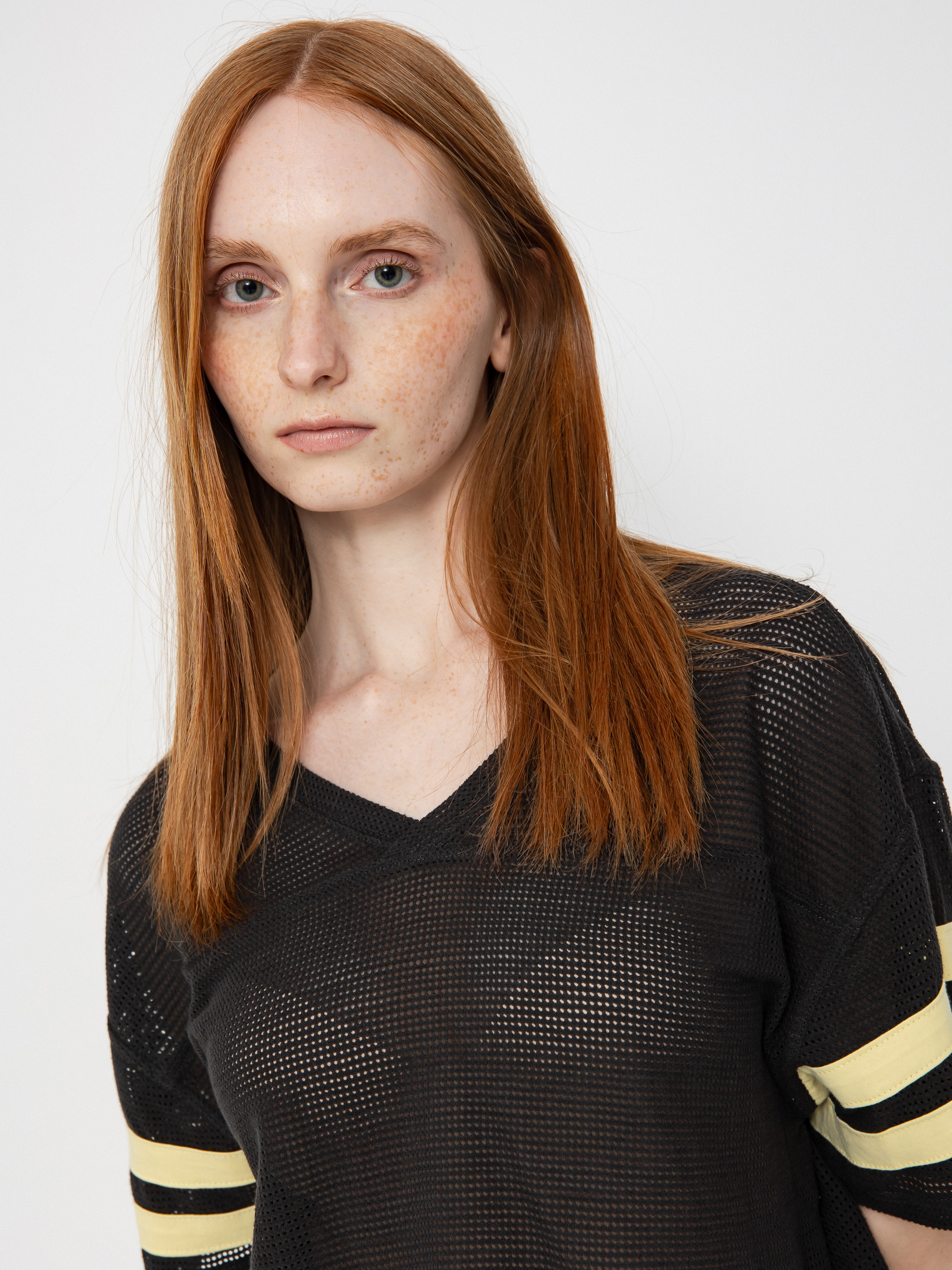 T-shirt Brixton Varsity Football Mesh Wmn (washed black) 
