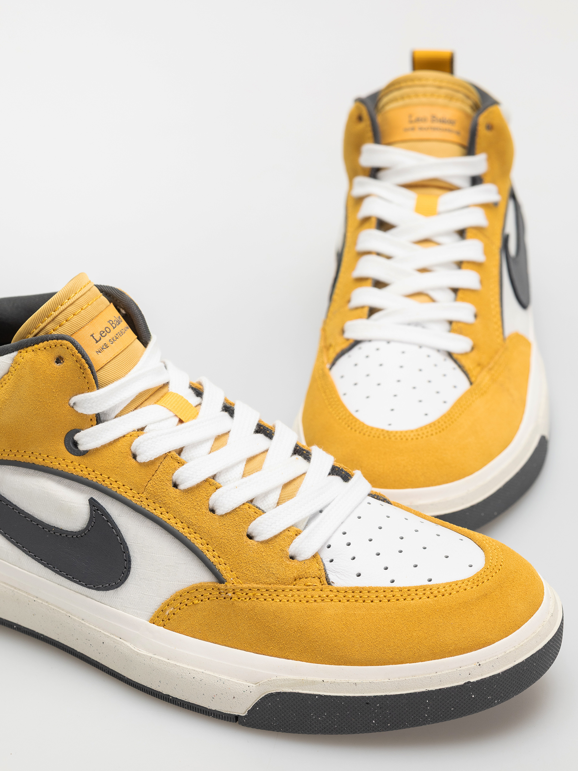 Buty Nike SB React Leo (university gold/dark grey)