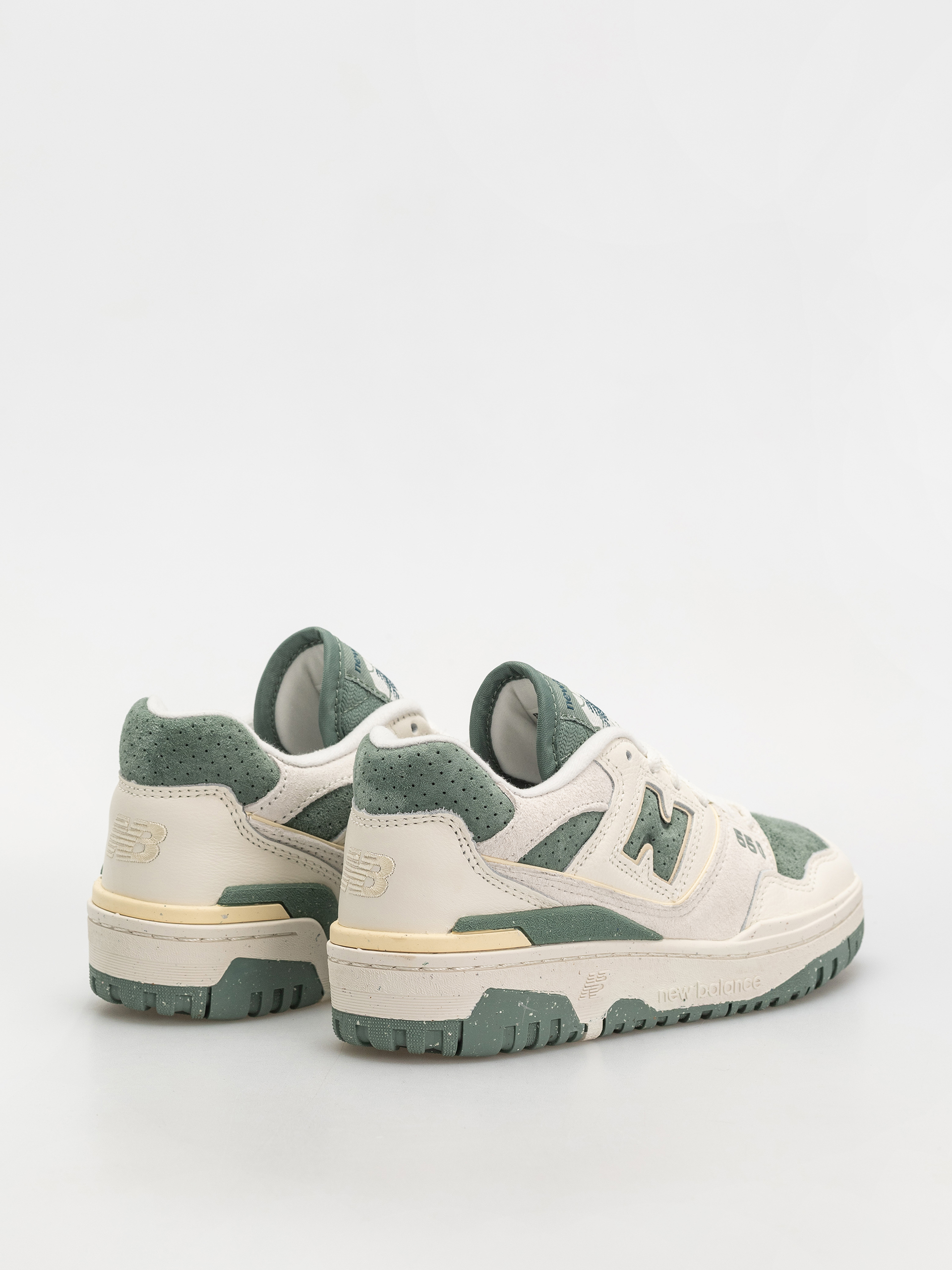 Buty New Balance 550 Wmn (sea salt)