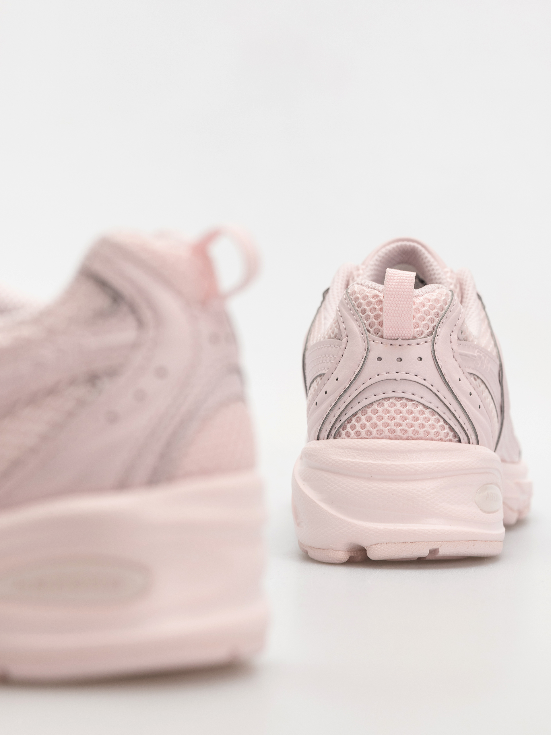 Buty New Balance 530 (rose sugar)