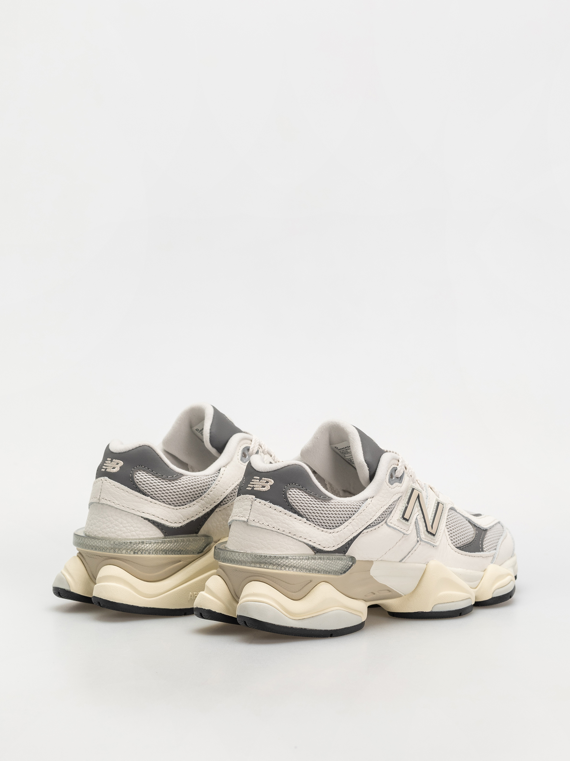 Buty New Balance 9060 (sea salt)