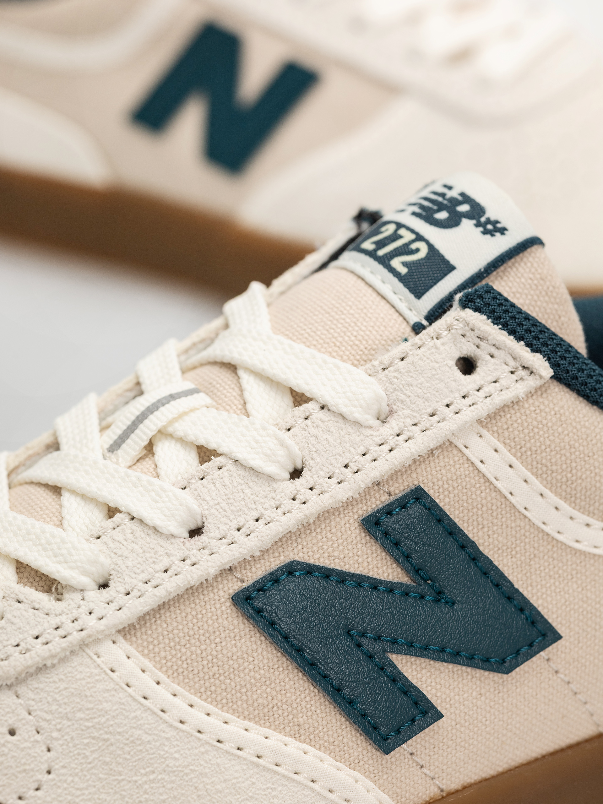 Buty New Balance 272 (white)