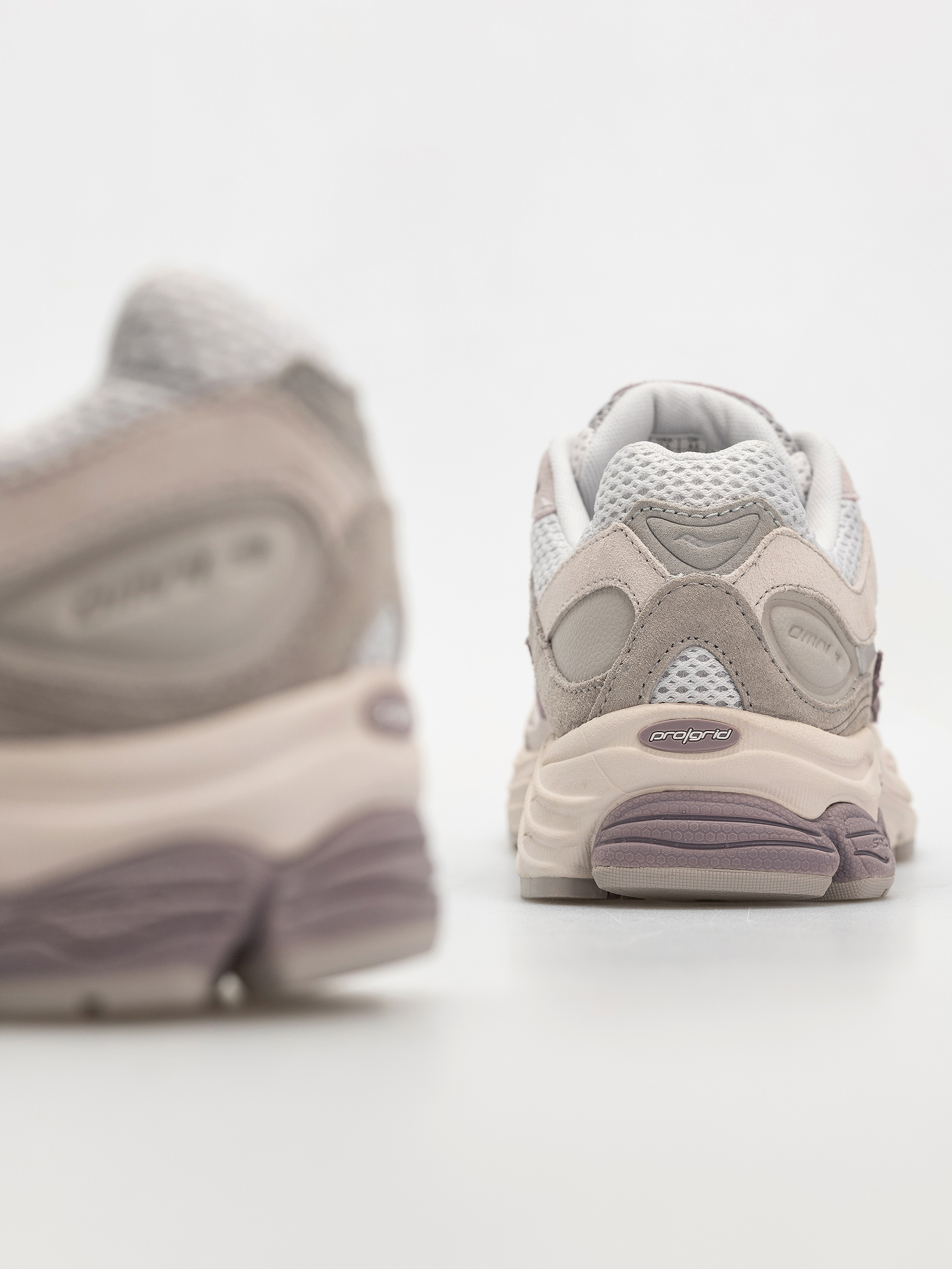 Buty Saucony Progrid Omni 9 (lght grey/lilac)