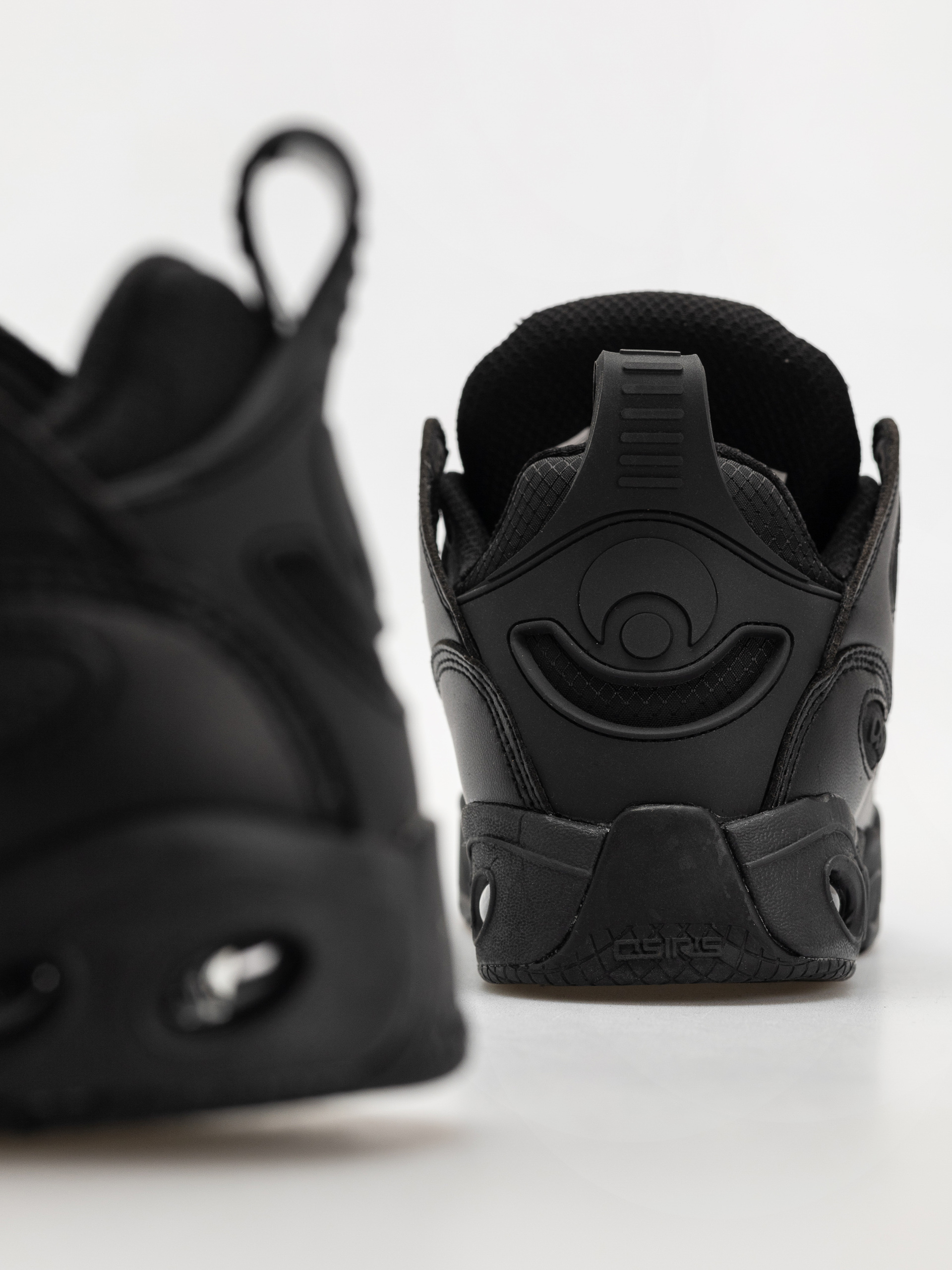 Buty Osiris D3 E (black/black/black)