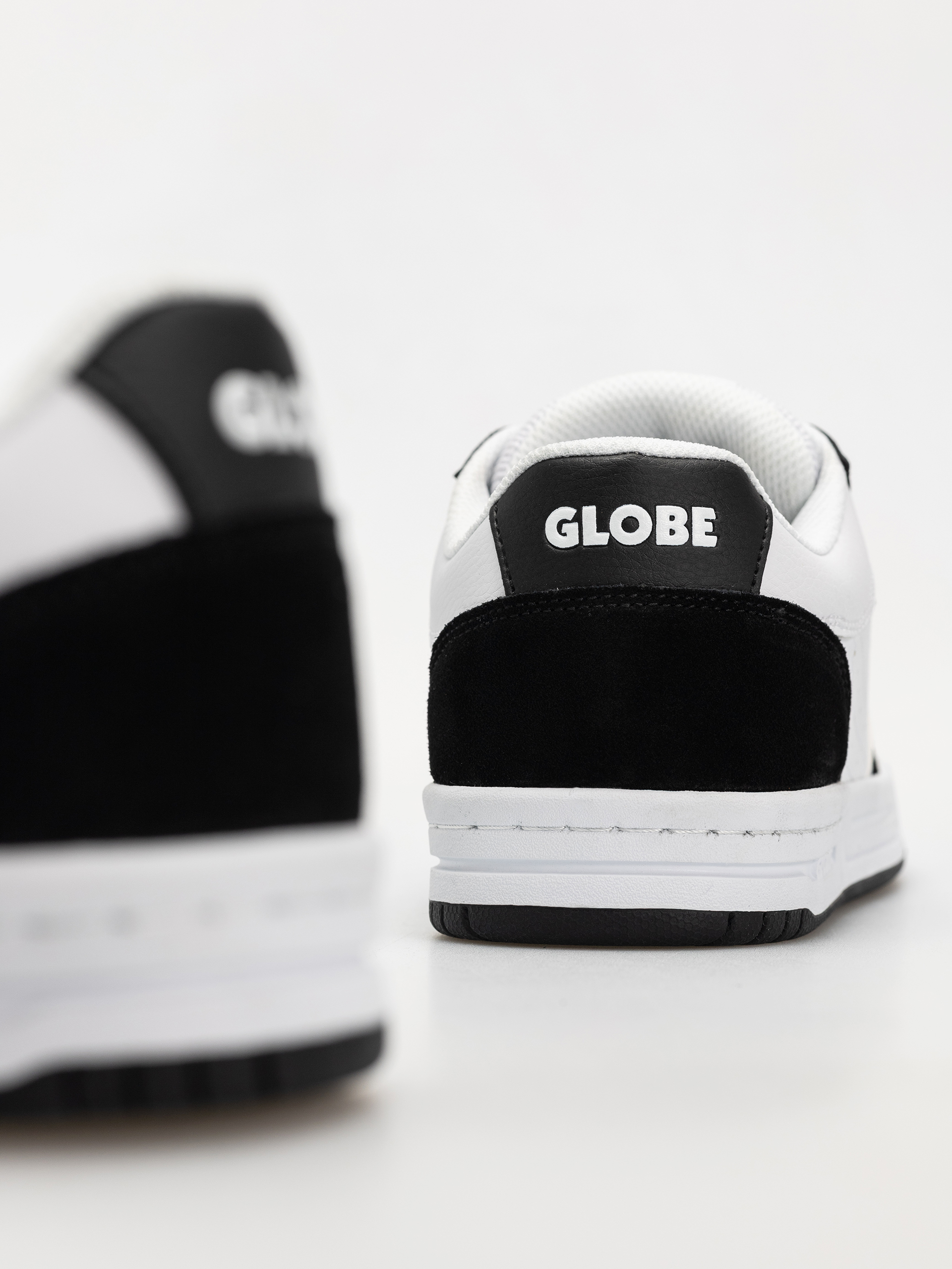 Buty Globe Mojo 2.0 (black white)