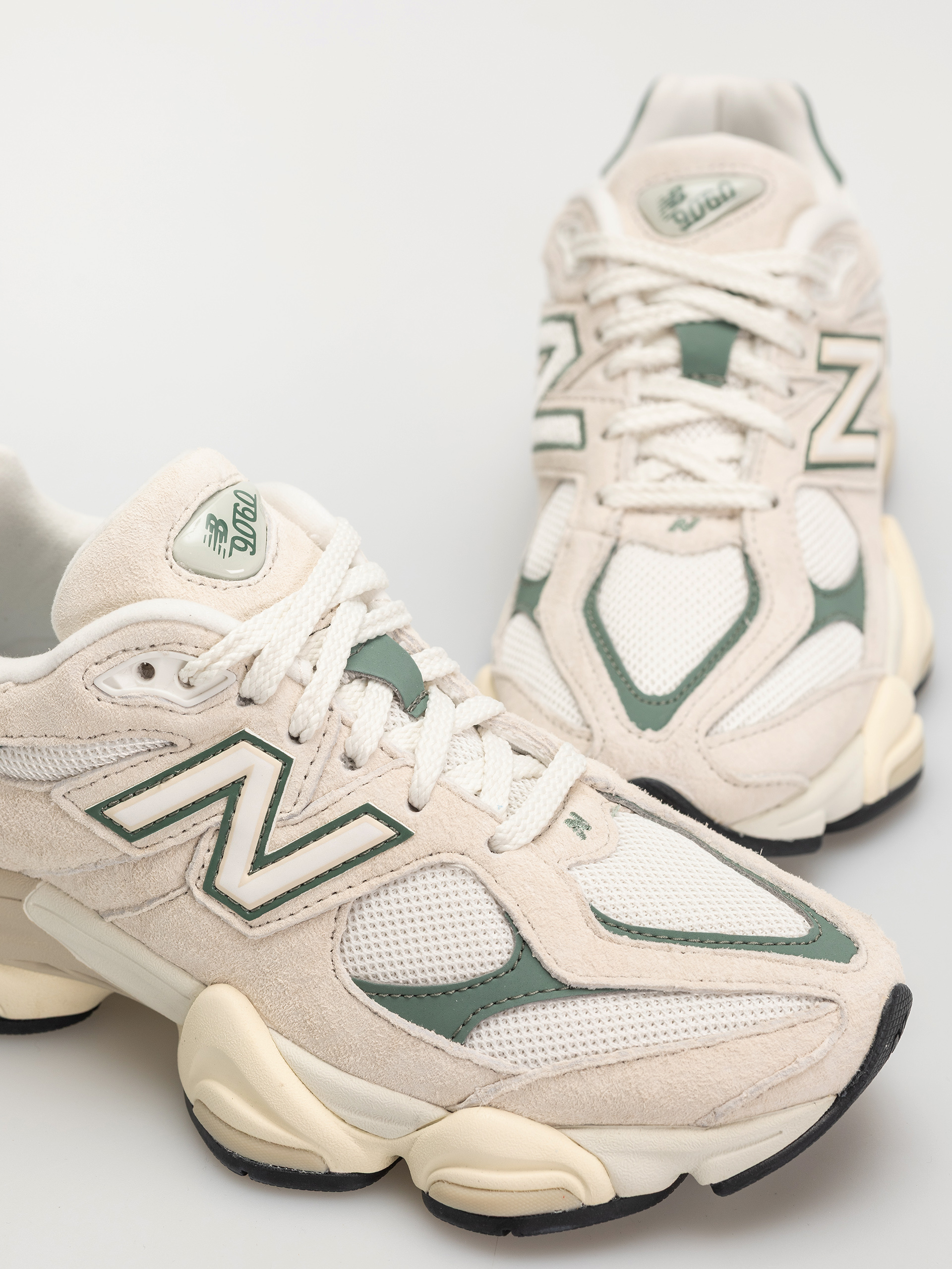 Buty New Balance 9060 (linen)
