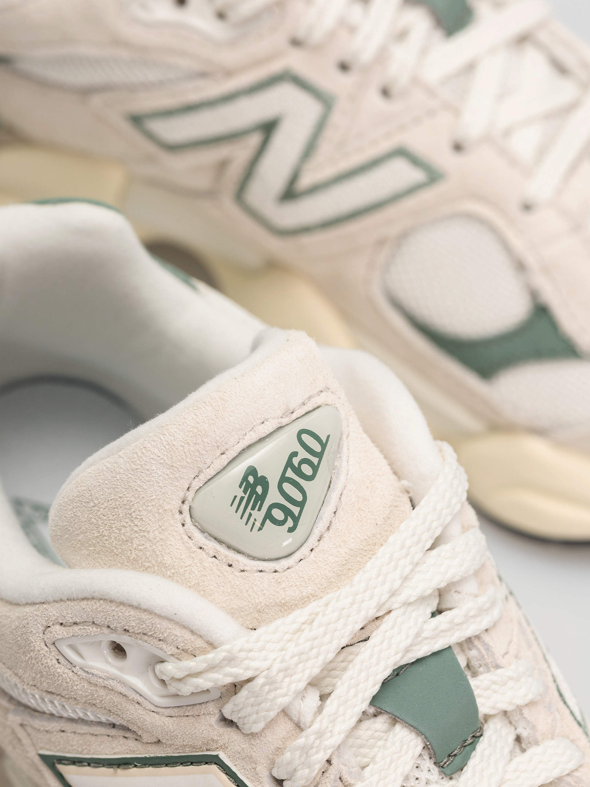 Buty New Balance 9060 (linen)