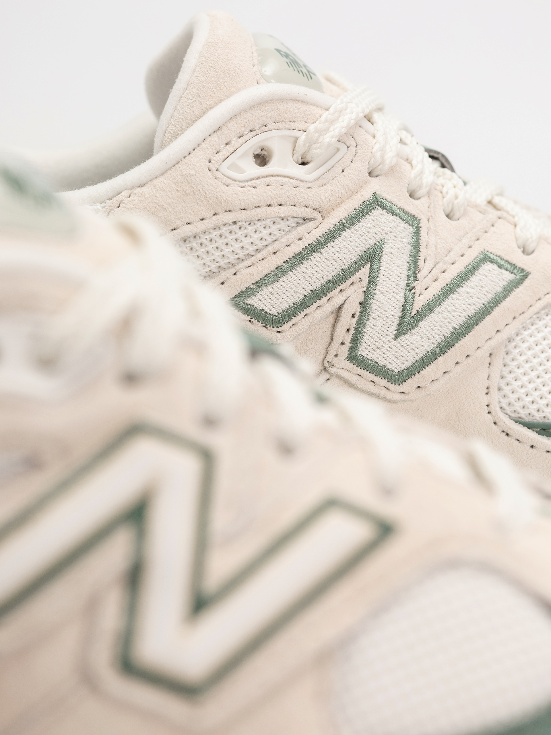 Buty New Balance 9060 (linen)