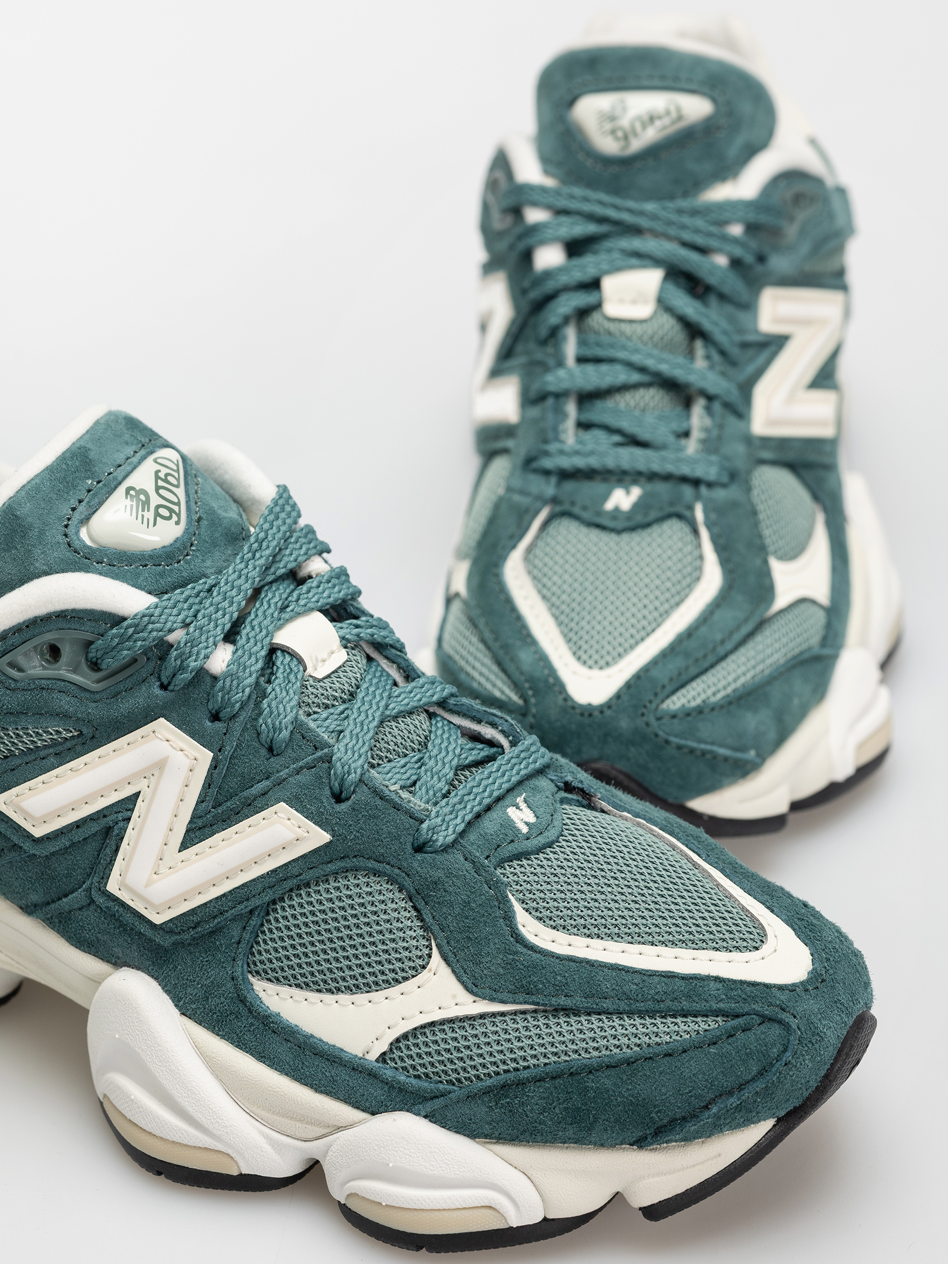 Buty New Balance 9060 (new spruce)