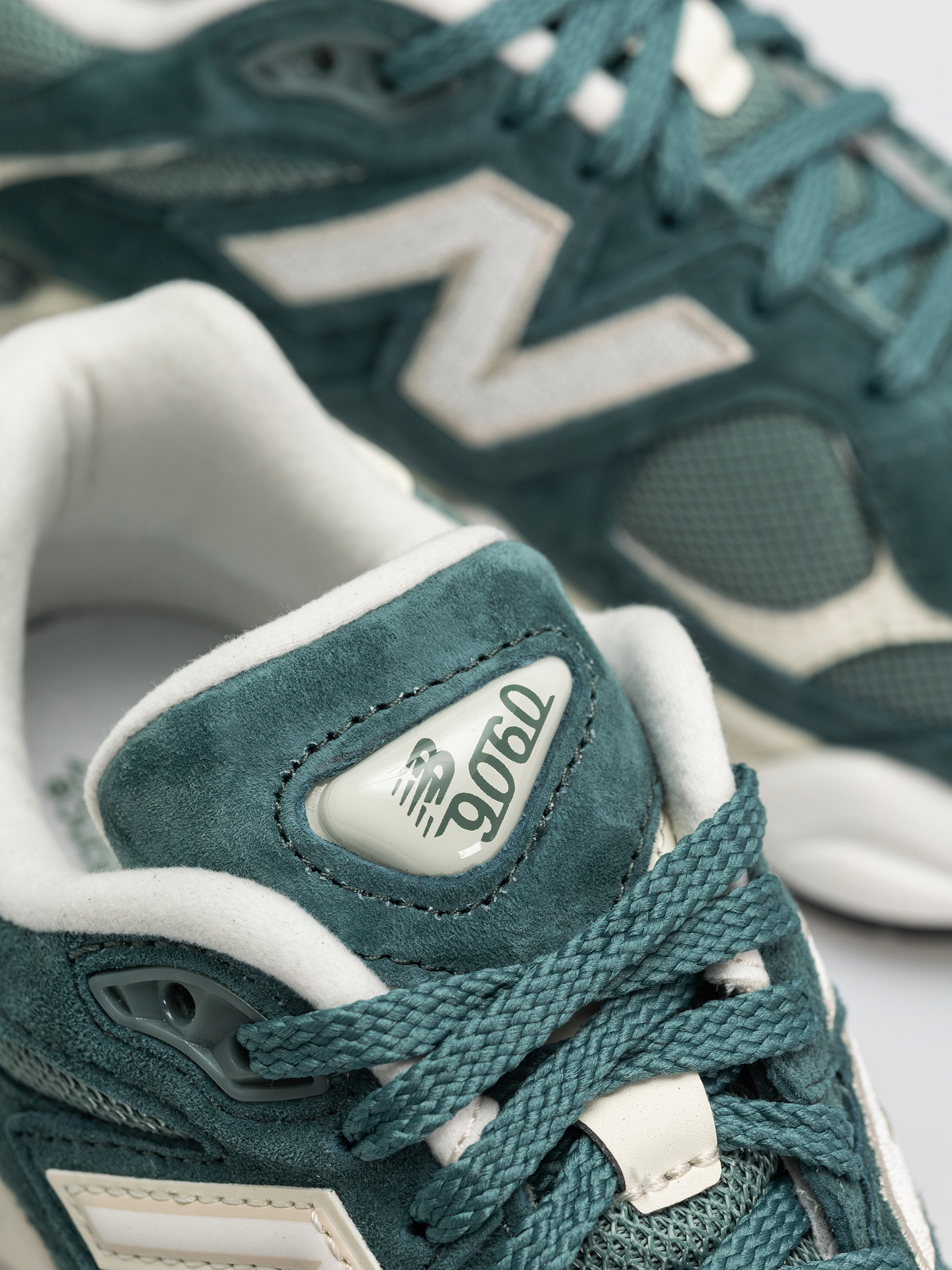 Buty New Balance 9060 (new spruce)